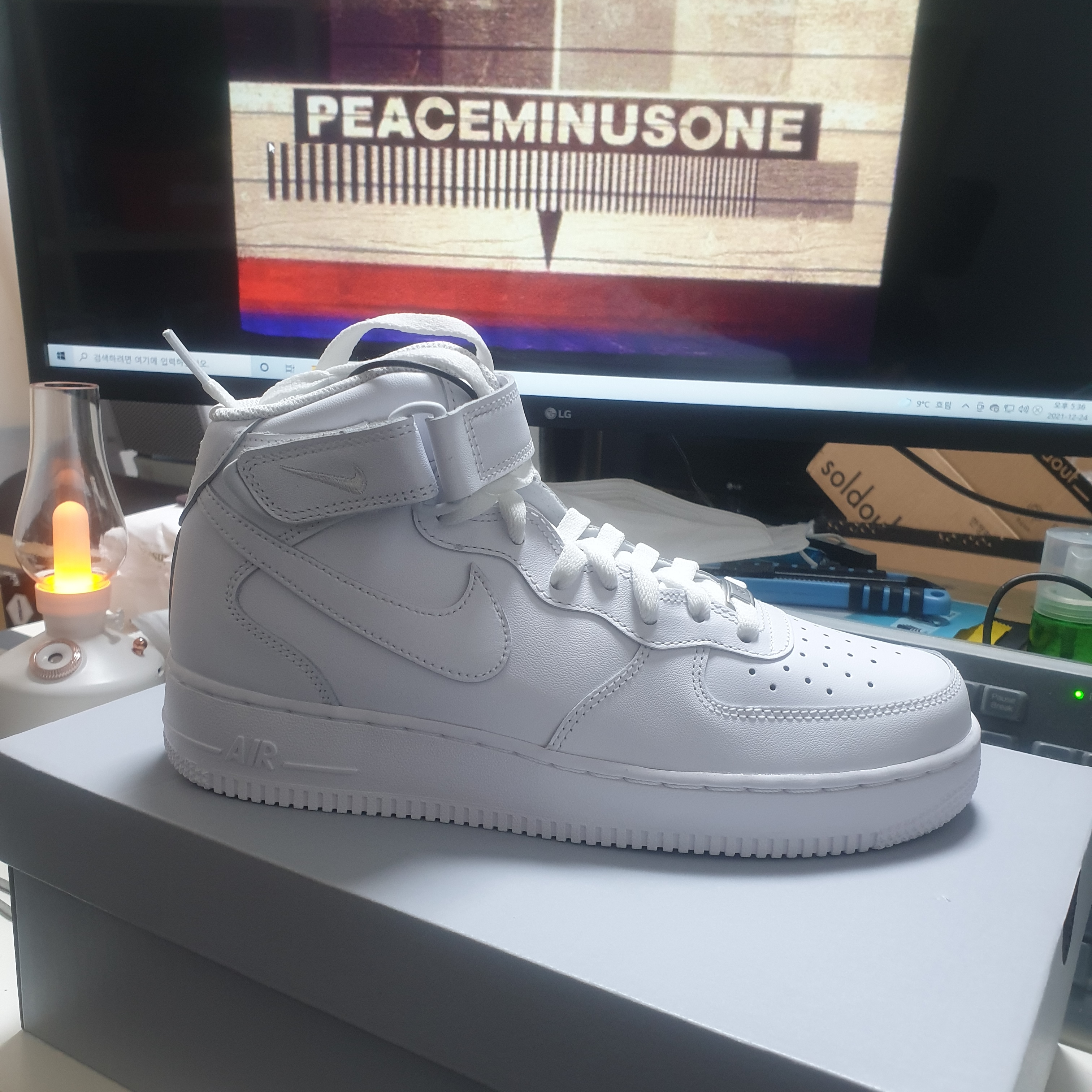 Nike Air Force 1 Mid '07 White 착용 스타일 - 2