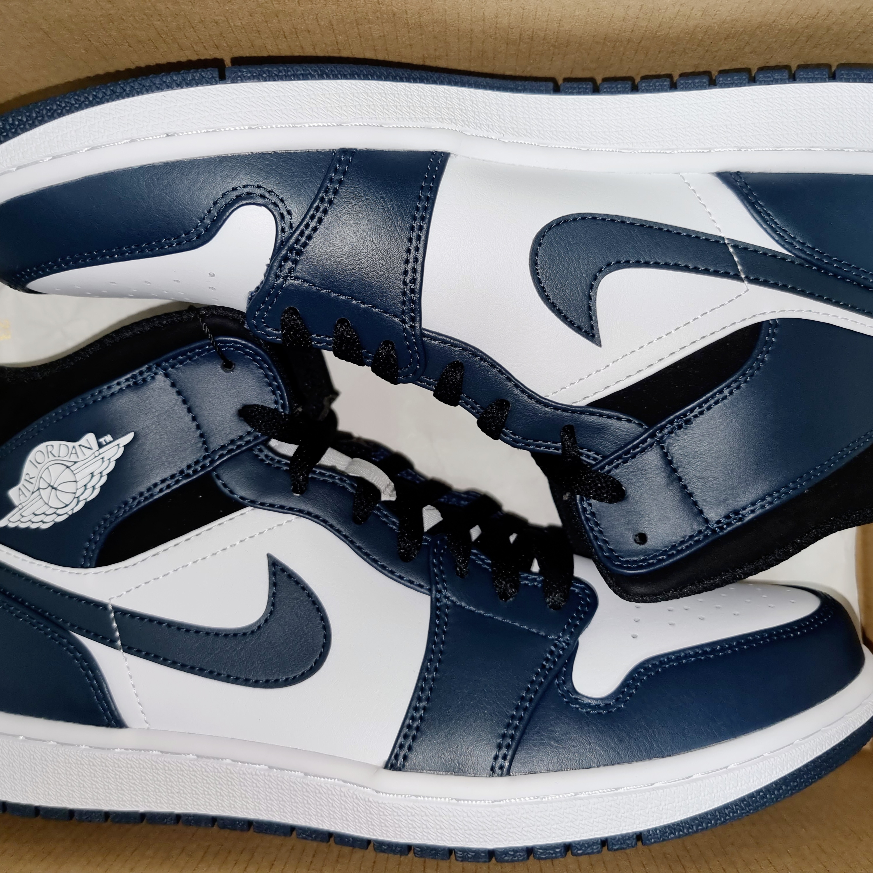 Jordan 1 Mid Dark Teal 착용 스타일
