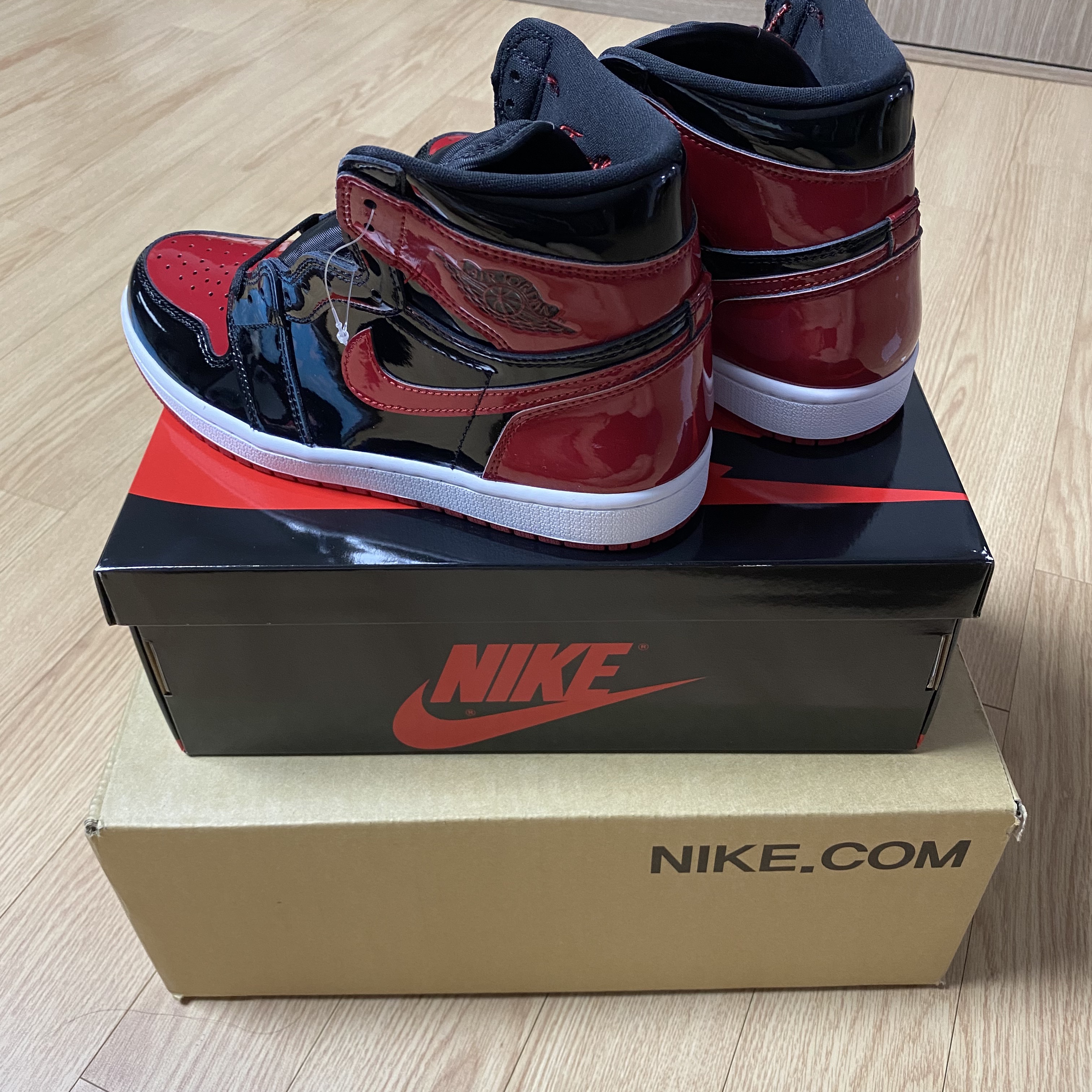 Jordan 1 Retro High OG Patent Bred 착용 스타일 - 2
