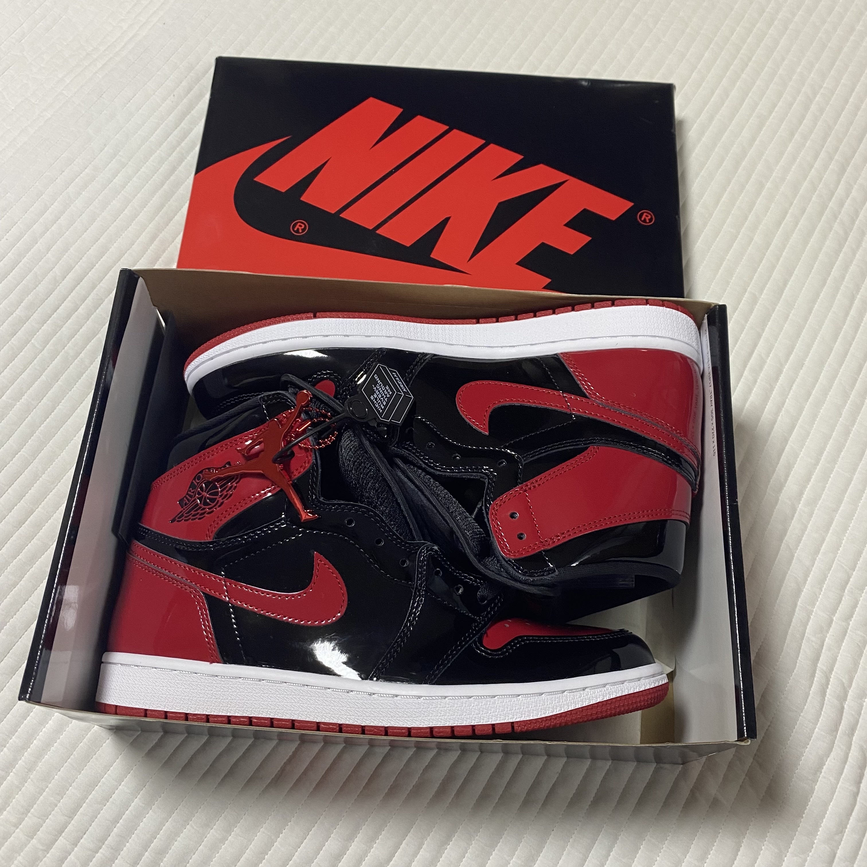 Jordan 1 Retro High OG Patent Bred 착용 스타일 - 2