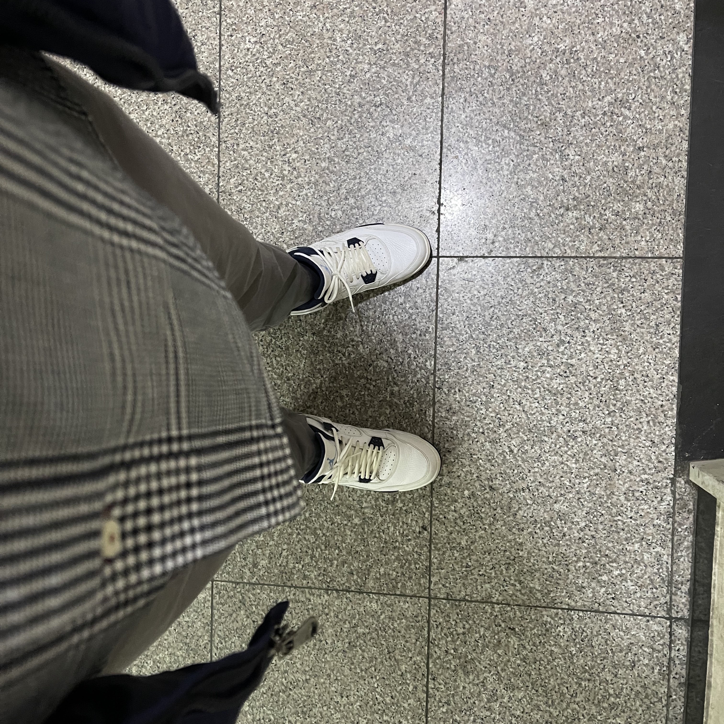 Jordan 4 Retro Columbia 2015 착용 스타일 - 2