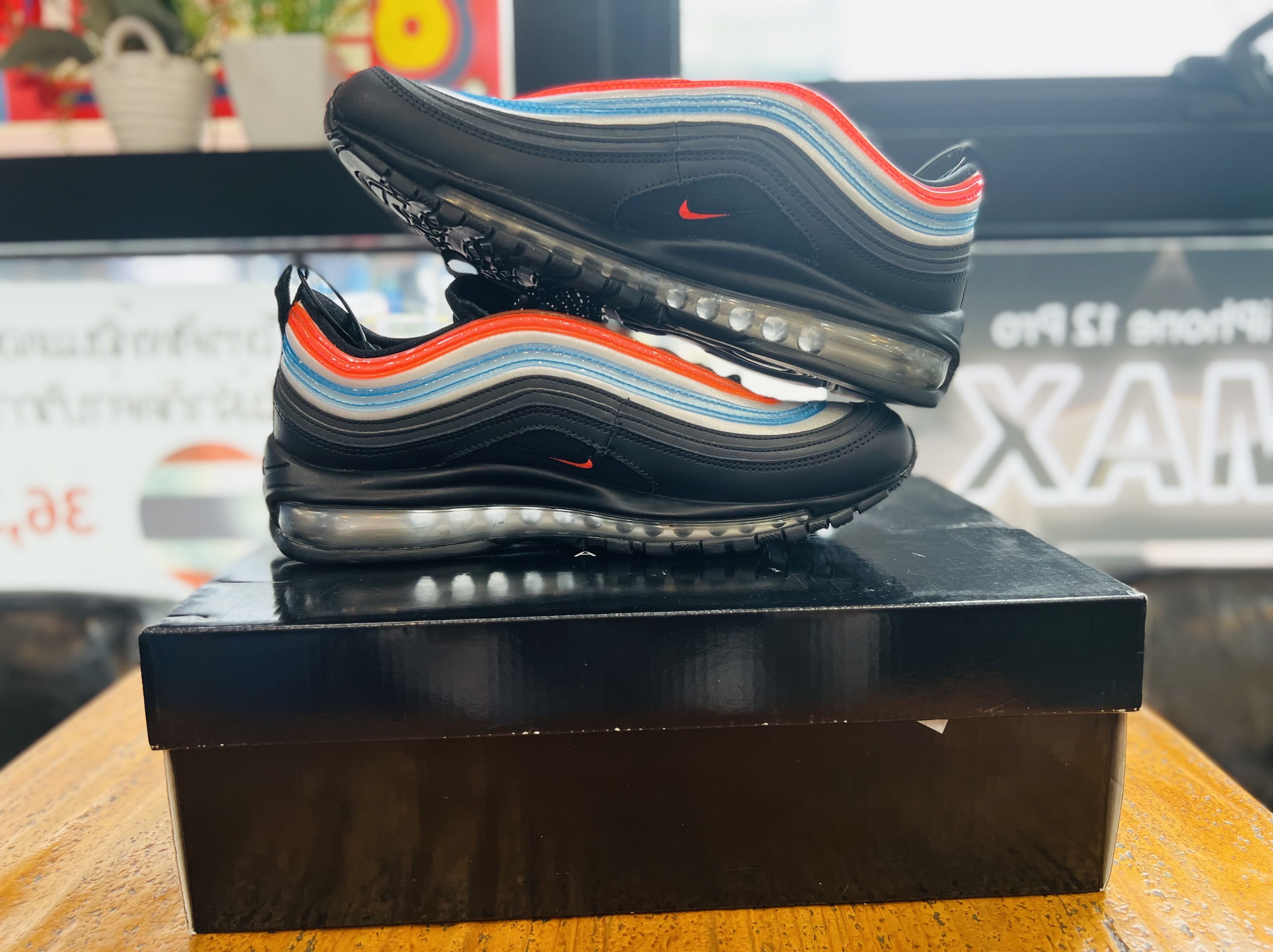 Nike Air Max 97 Neon Seoul 착용 스타일 - 3