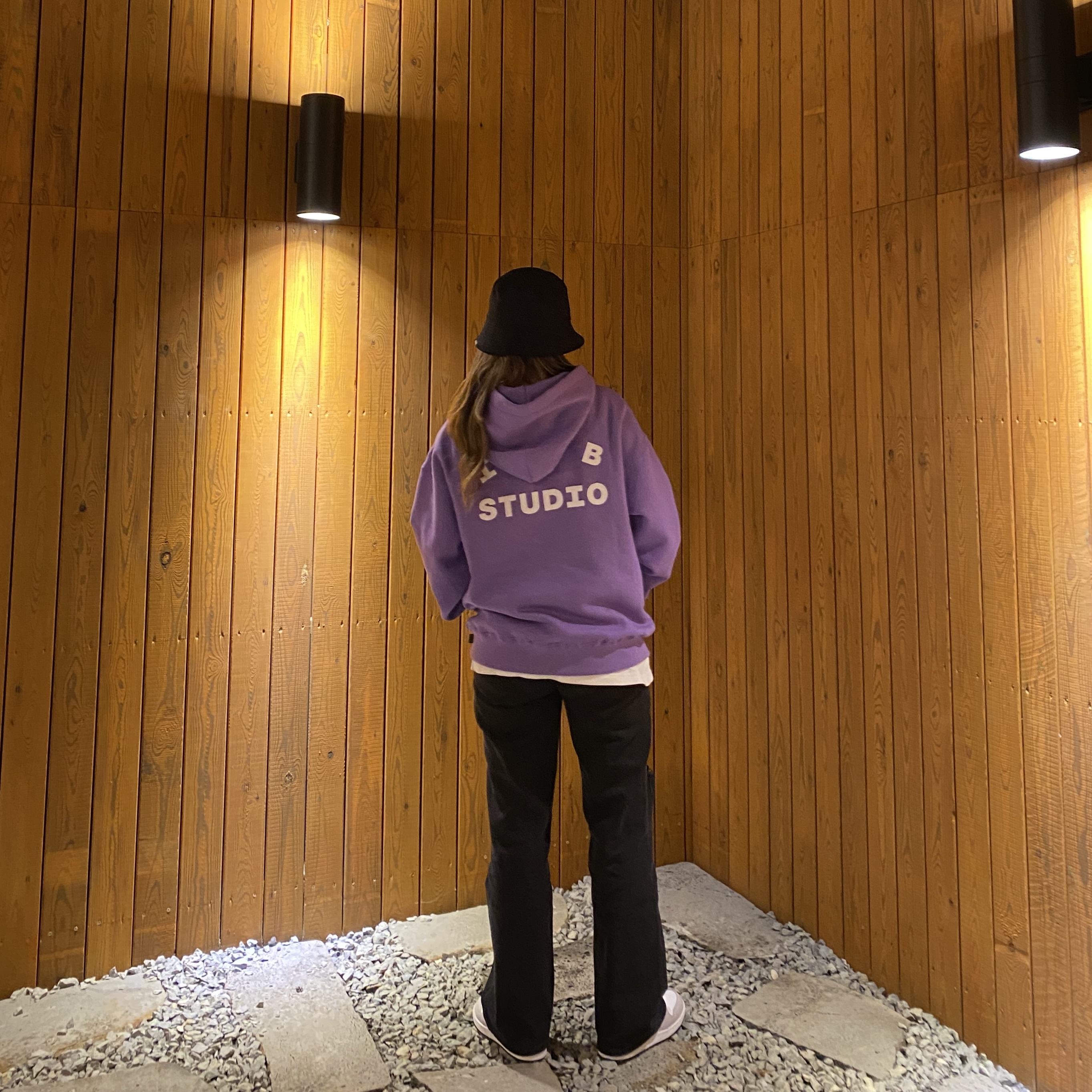 IAB Studio x Thor Hoodie Purple, (GS) Jordan 1 Retro High OG Light Smoke Grey 착용 스타일 - 2