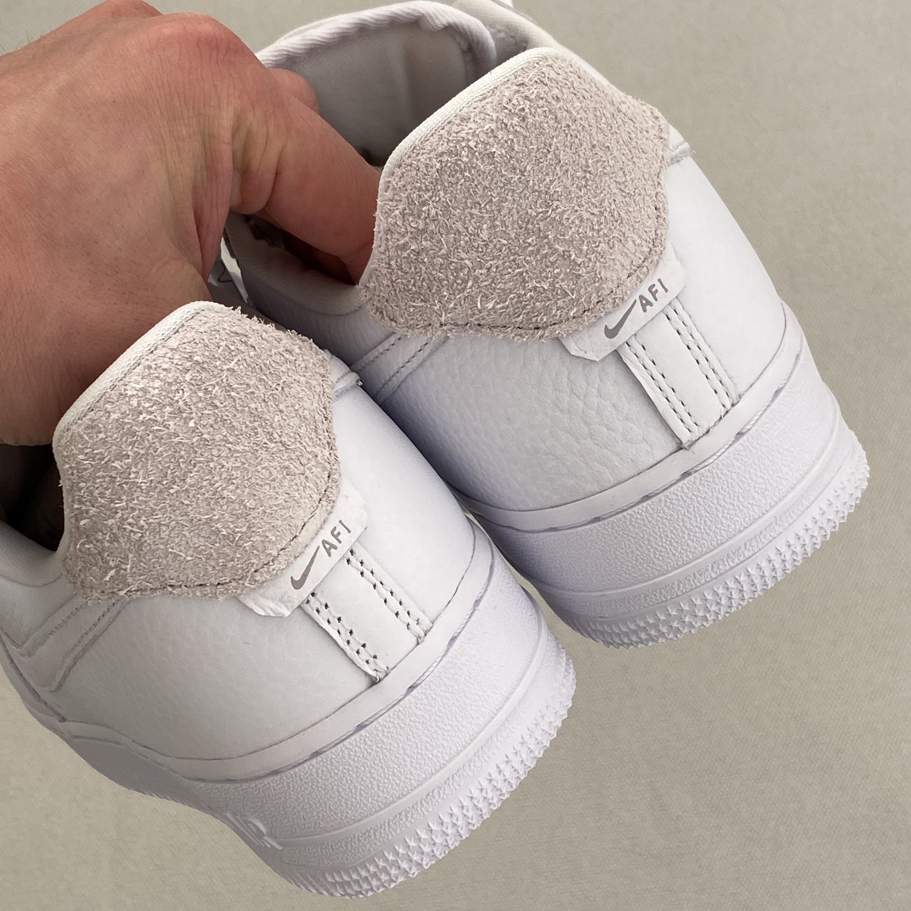Nike Air Force 1 '07 Craft Vast Grey 착용 스타일 - 2