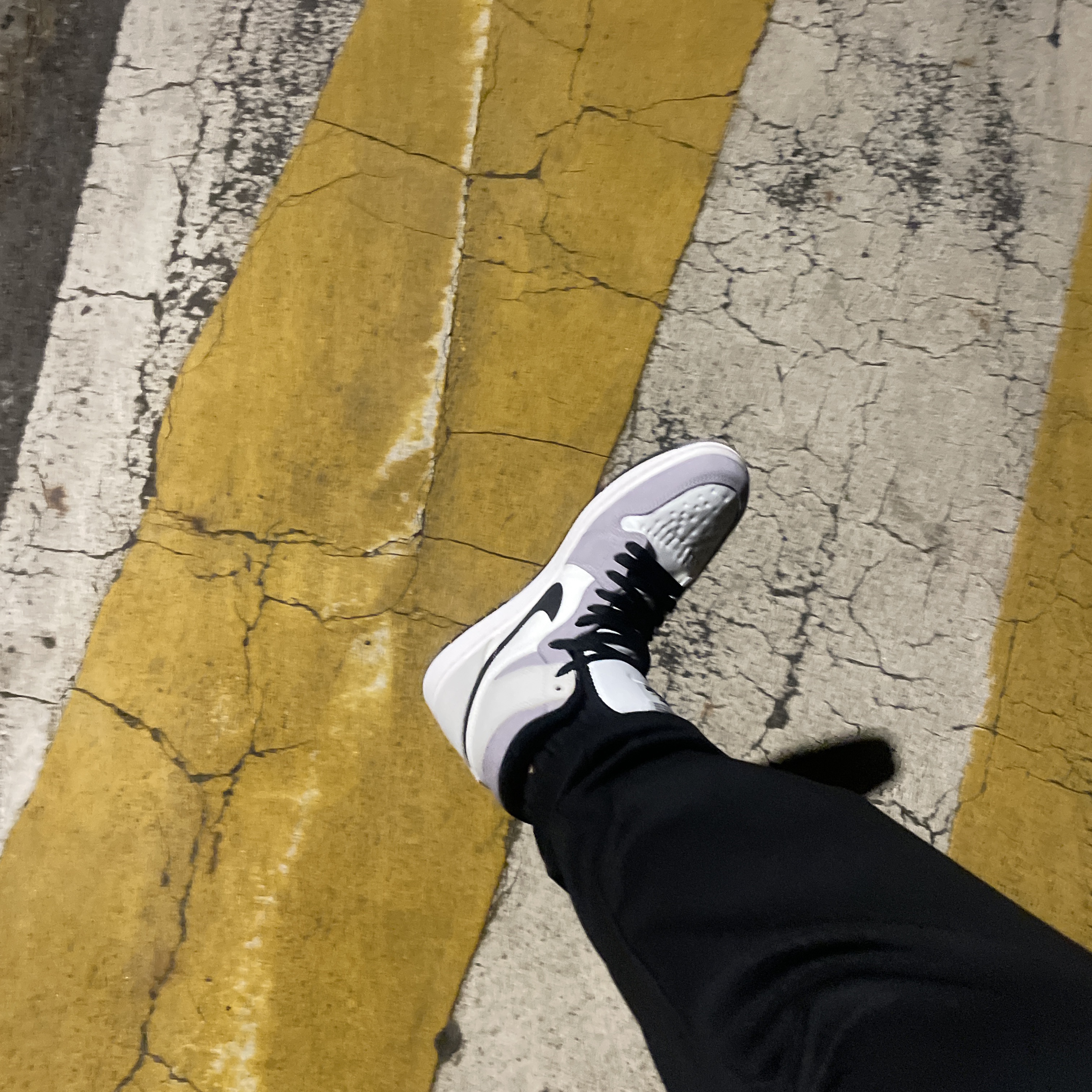Jordan 1 Element Gore-Tex Sail 착용 스타일