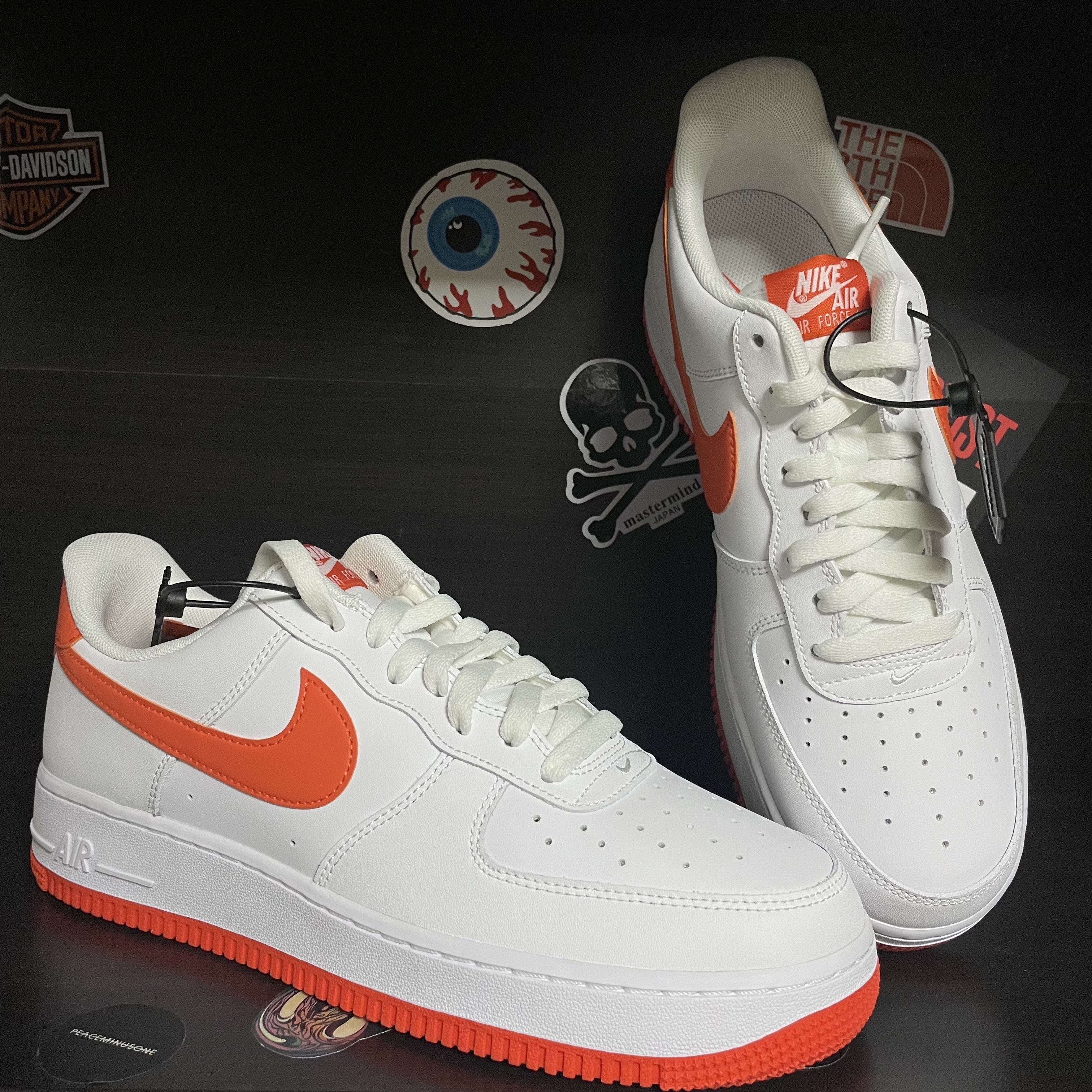 Nike Air Force 1 '07 Low White Team Orange 착용 스타일