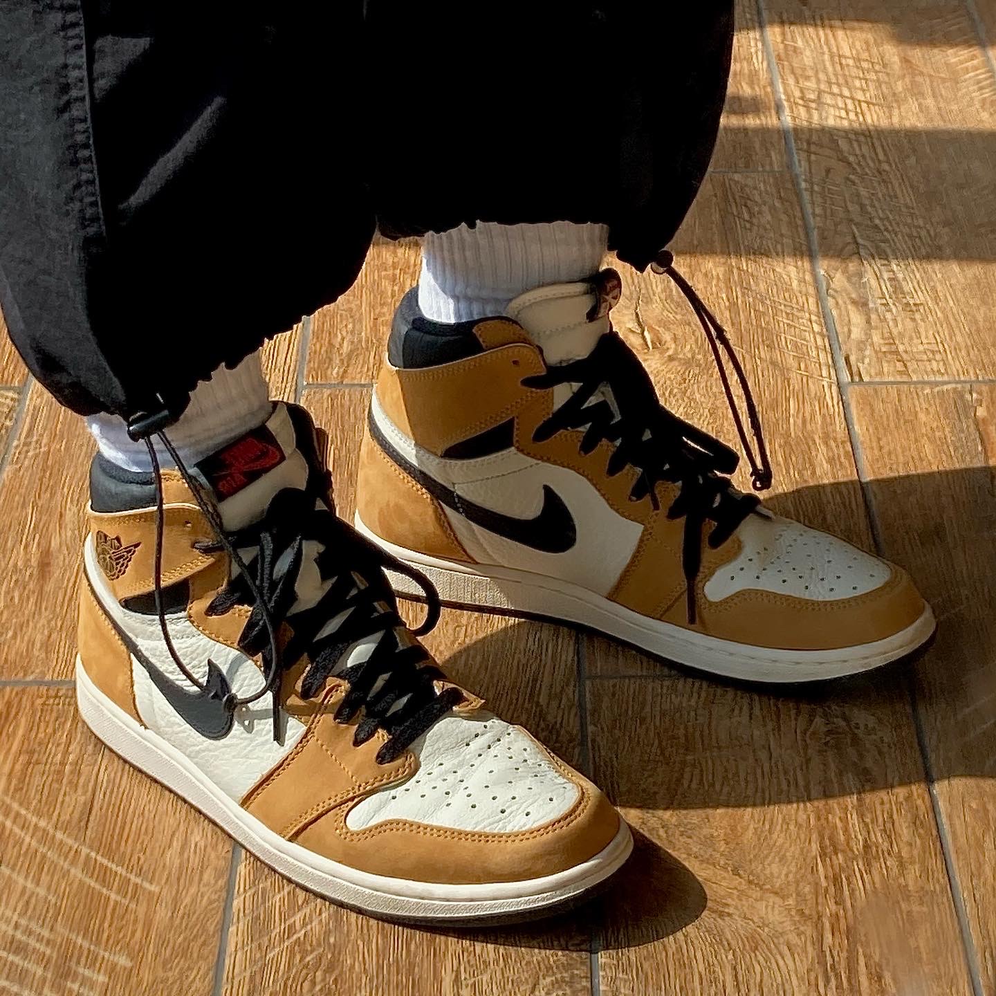 Jordan 1 Retro High Rookie of the Year, Stone Island 11102 Naslan Light Overshirt Marine Blue - 20SS 착용 스타일 - 1