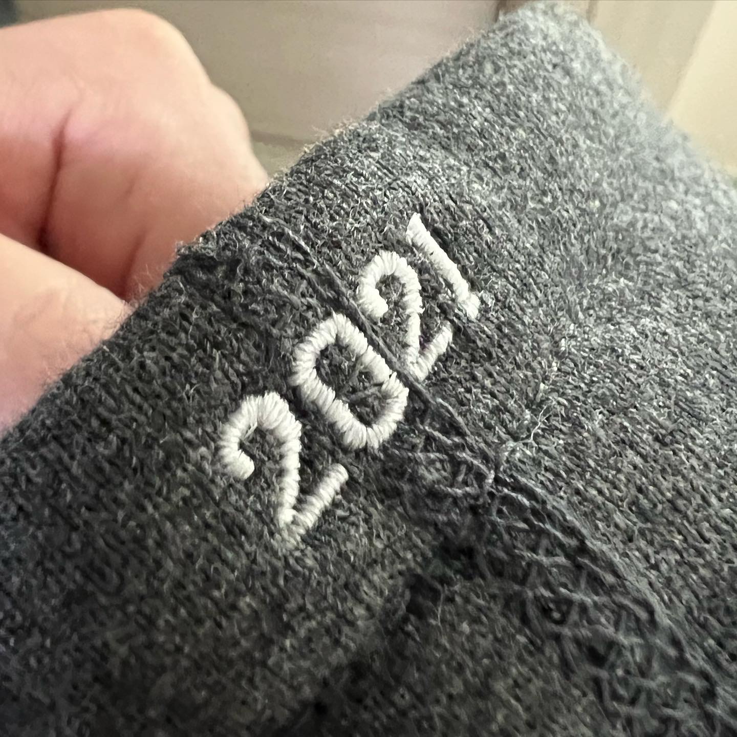 Supreme Box Logo Hooded Sweatshirt Charcoal - 21FW 착용 스타일 - 2