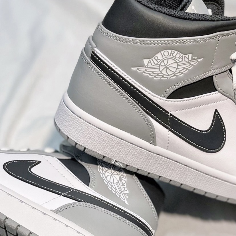 Jordan 1 Mid Light Smoke Grey Anthracite, Jordan 1 Mid Light Smoke Grey 착용 스타일