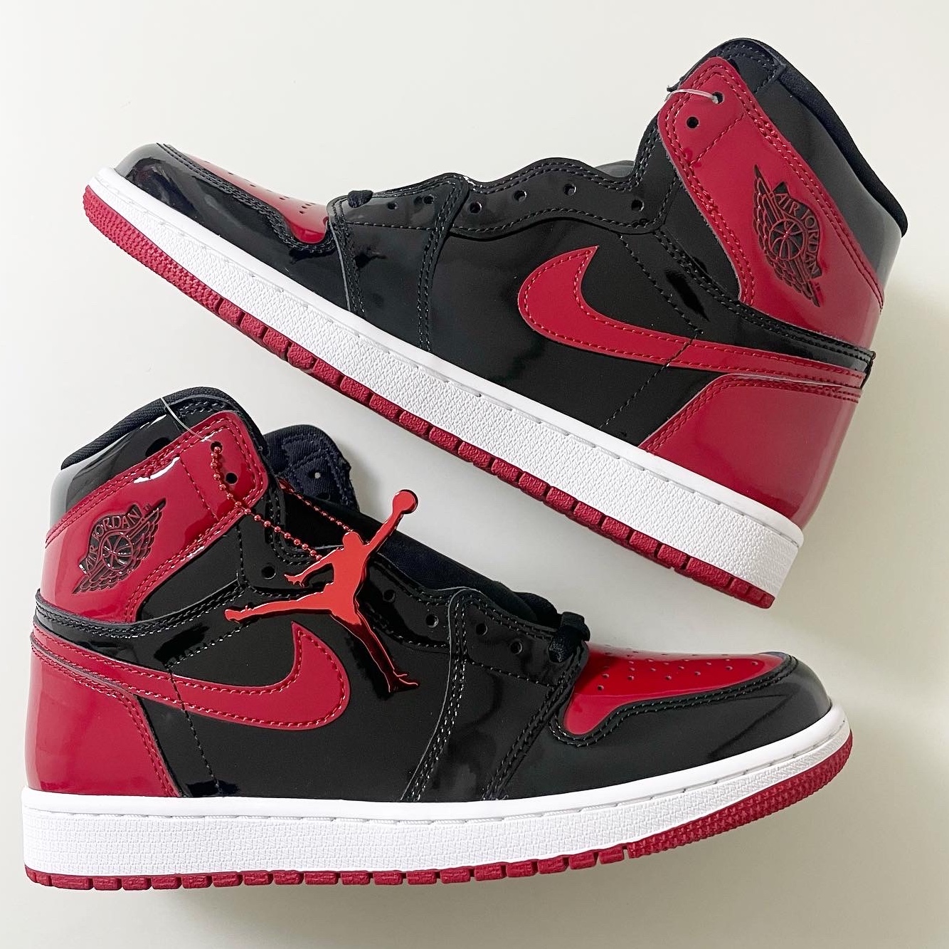 Jordan 1 Retro High OG Patent Bred 착용 스타일 - 1