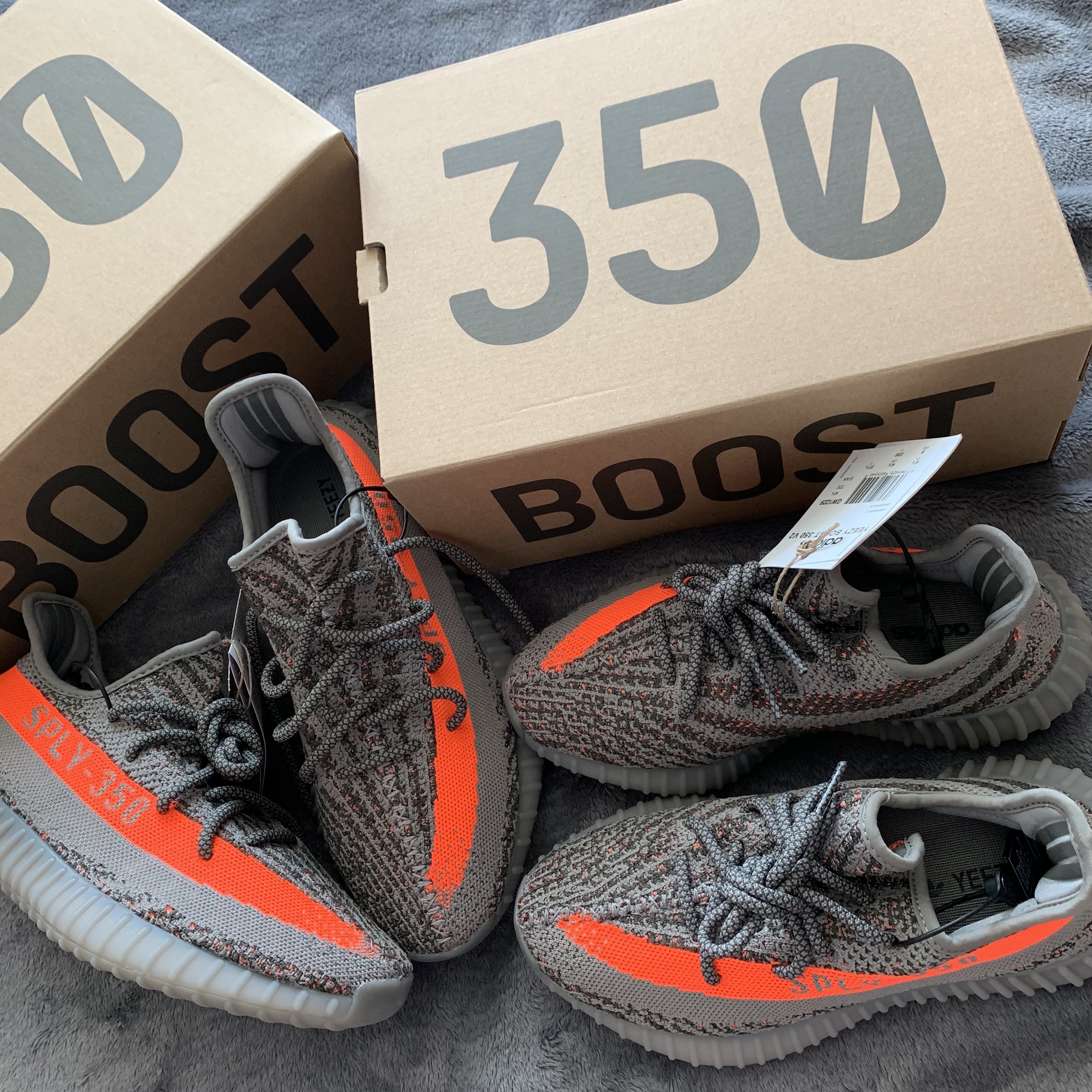 Adidas Yeezy Boost 350 V2 Beluga - Reflective 착용 스타일