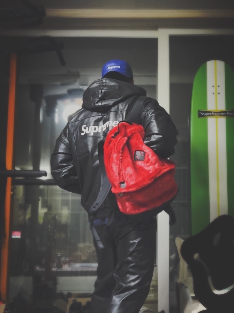 Supreme Leather Camp Cap Black - 21SS, Supreme x Nike Leather Anorak Black - 19FW 착용 스타일 - 3
