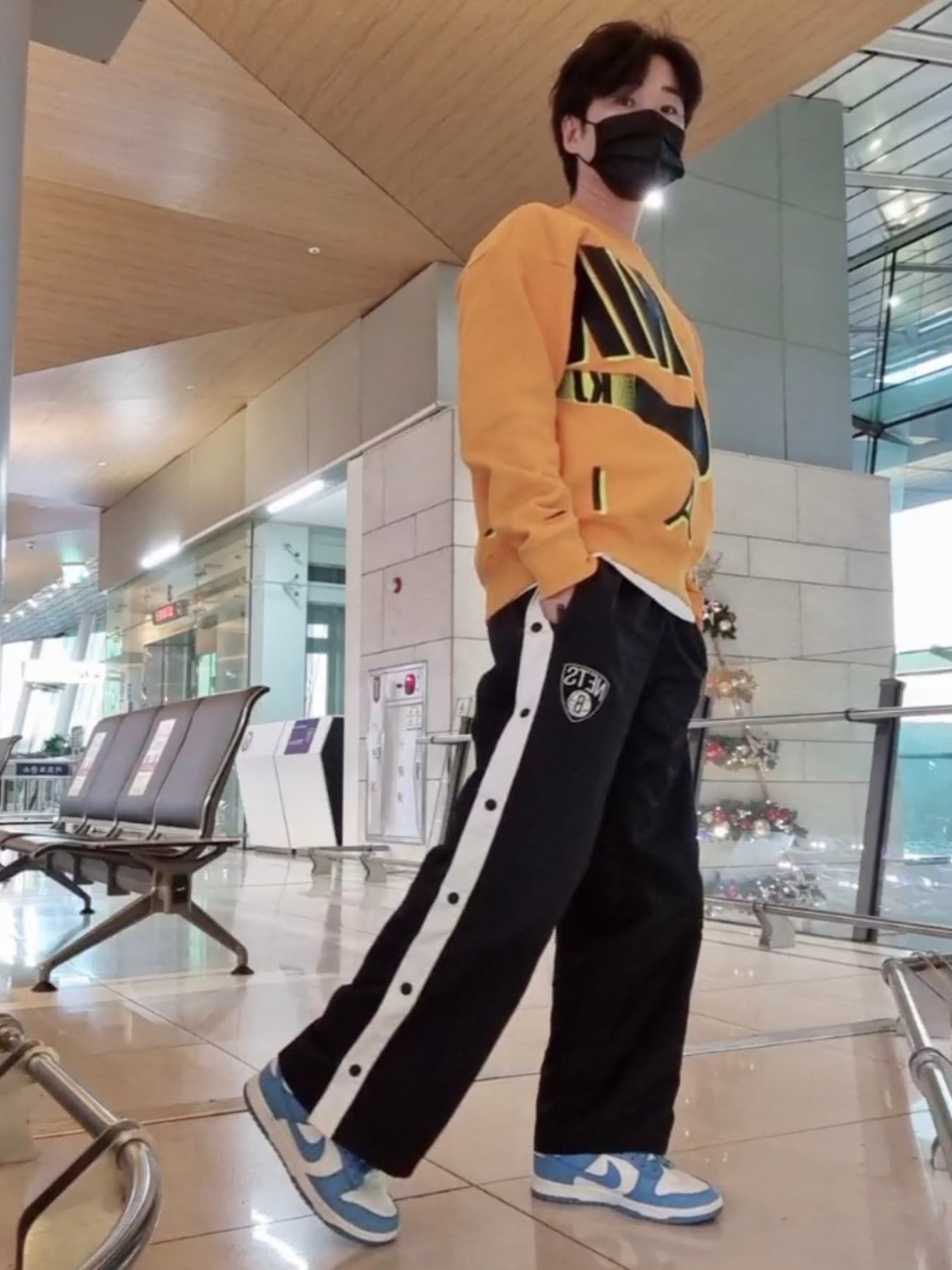 (W) Nike x Ambush NBA Collection Nets Jacket - US/EU, (W) Nike x Ambush NBA Collection Nets Tearaway Pants - Asia 착용 스타일 - 1