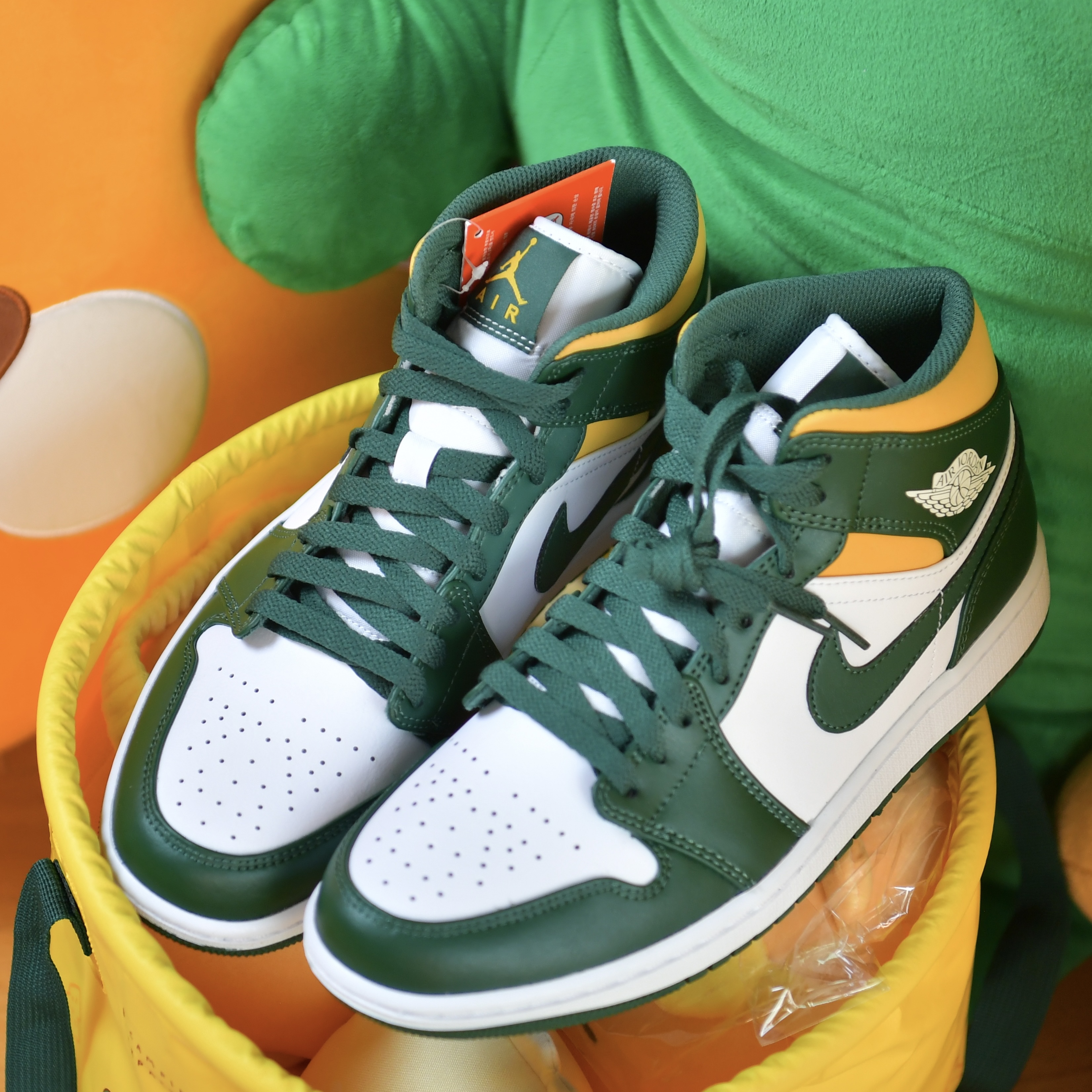 Jordan 1 Mid Sonics 2021 착용 스타일 - 1