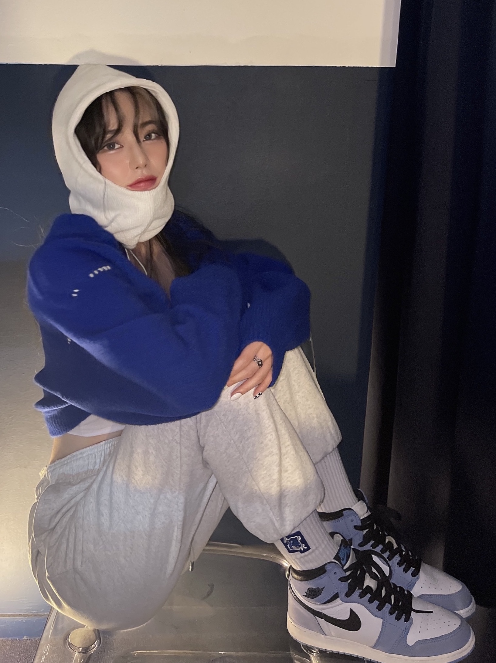 Jordan 1 Retro High OG University Blue, (GS) Jordan 1 Retro High OG University Blue 착용 스타일 - 2