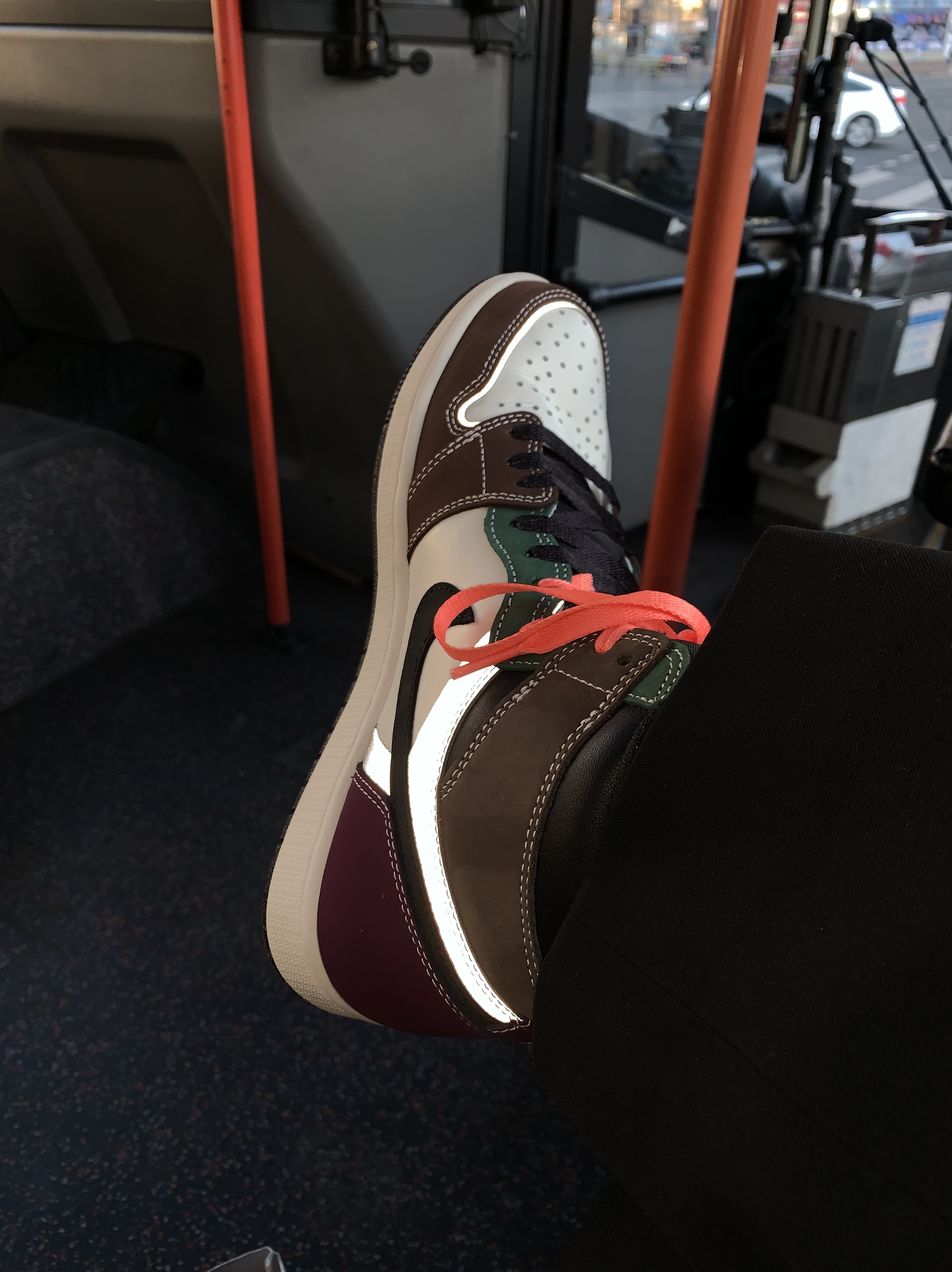Jordan 1 Retro High OG Craft 착용 스타일 - 1