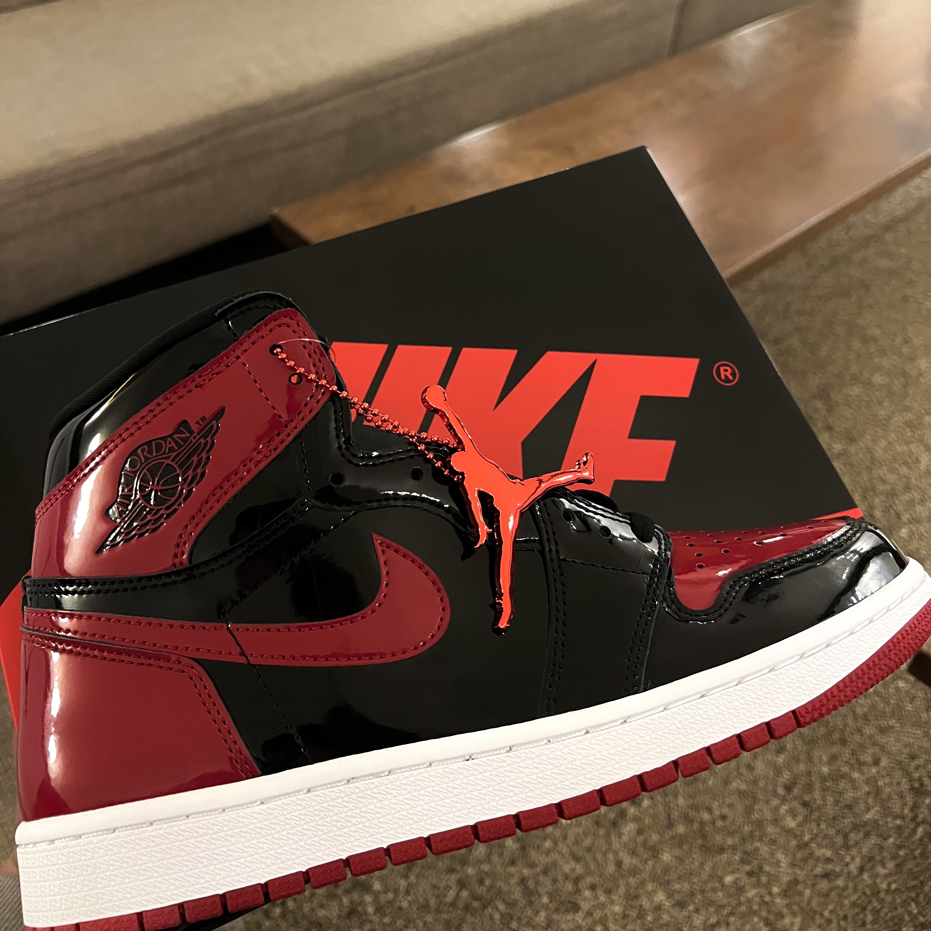 Jordan 1 Retro High OG Patent Bred 착용 스타일