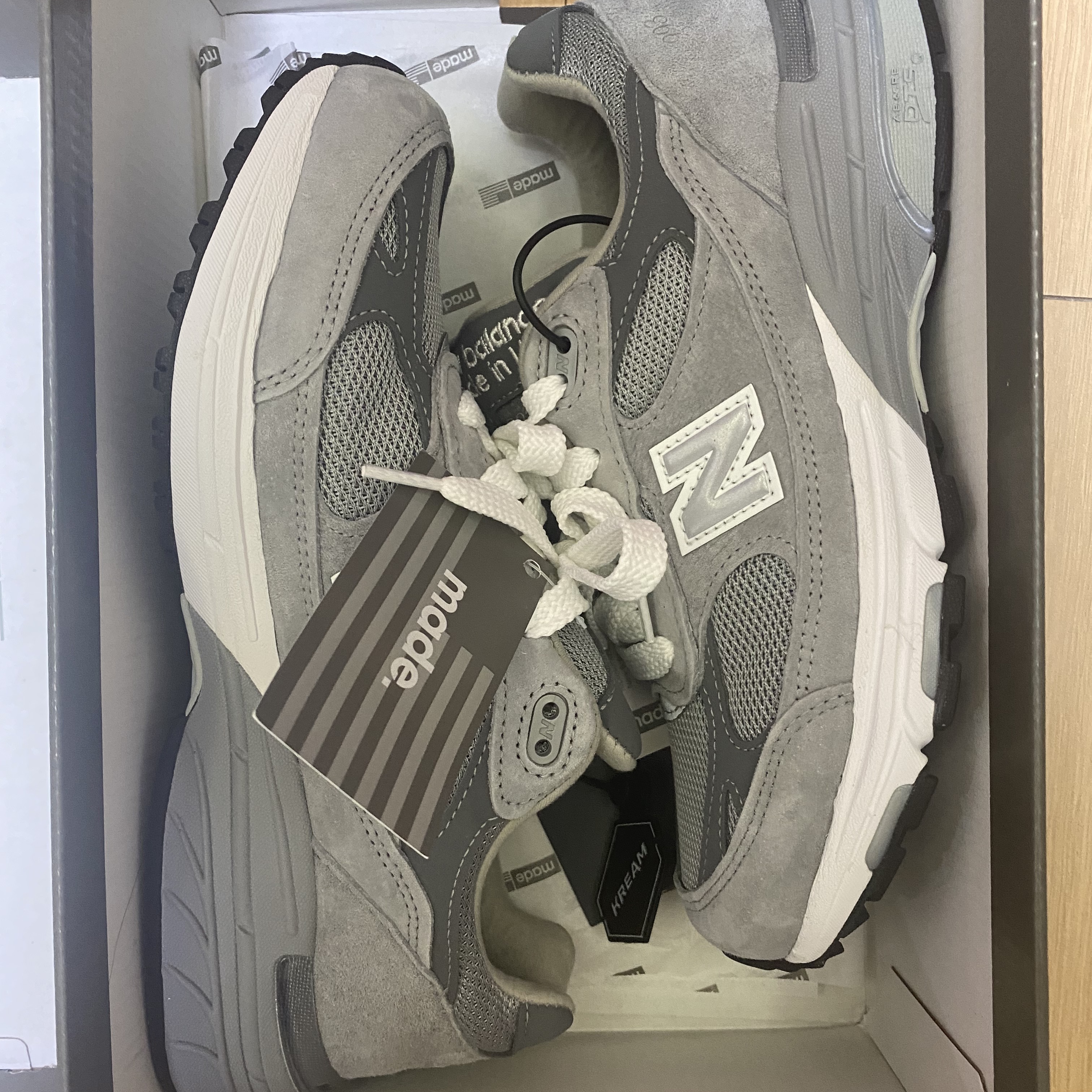 (W) New Balance 993 Made in USA Grey - B Standard 착용 스타일