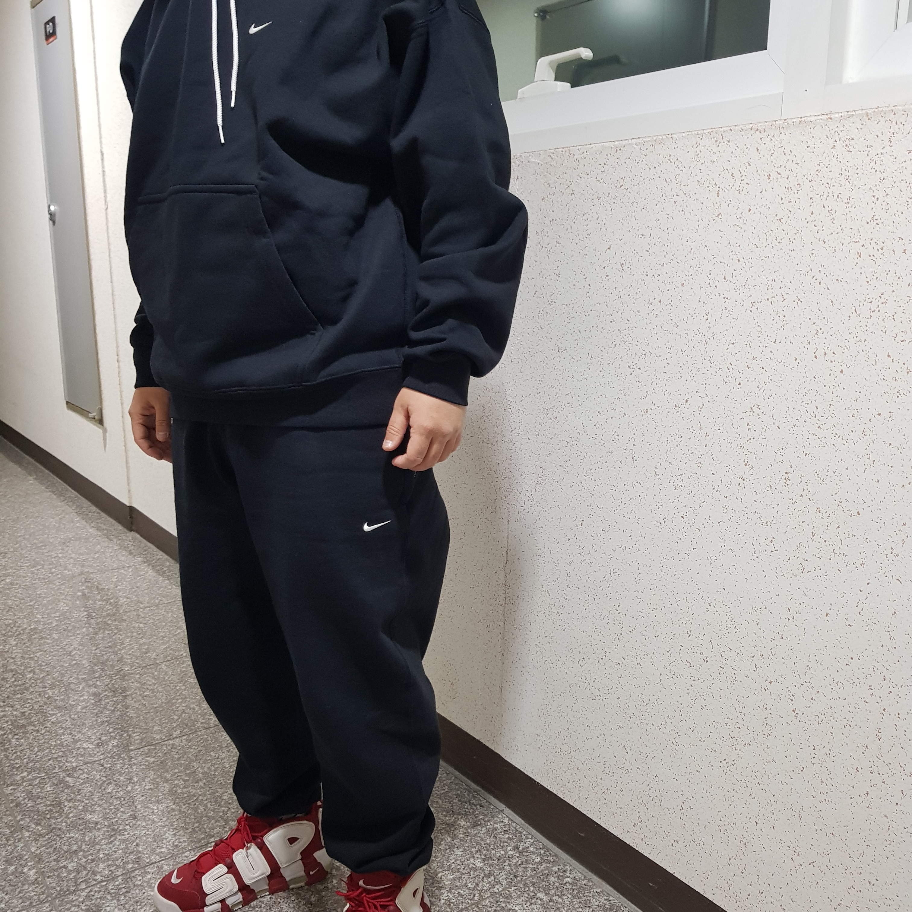 Nike x Stussy NRG ZR Fleece Crewneck Black - Asia, Nike x Stussy NRG ZR Fleece Pants Black - US/EU 착용 스타일