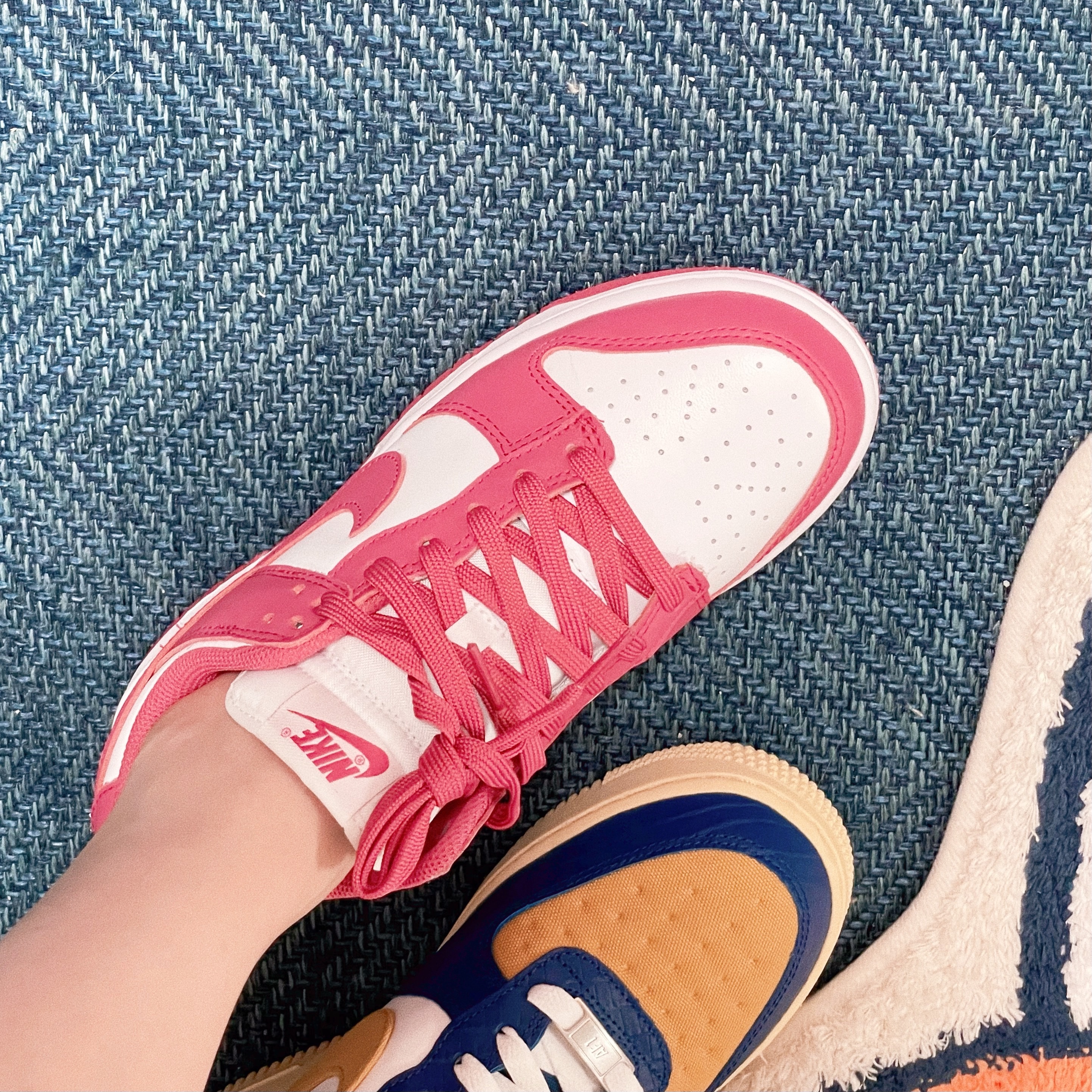 (W) Nike Dunk Low Archeo Pink 착용 스타일 - 2