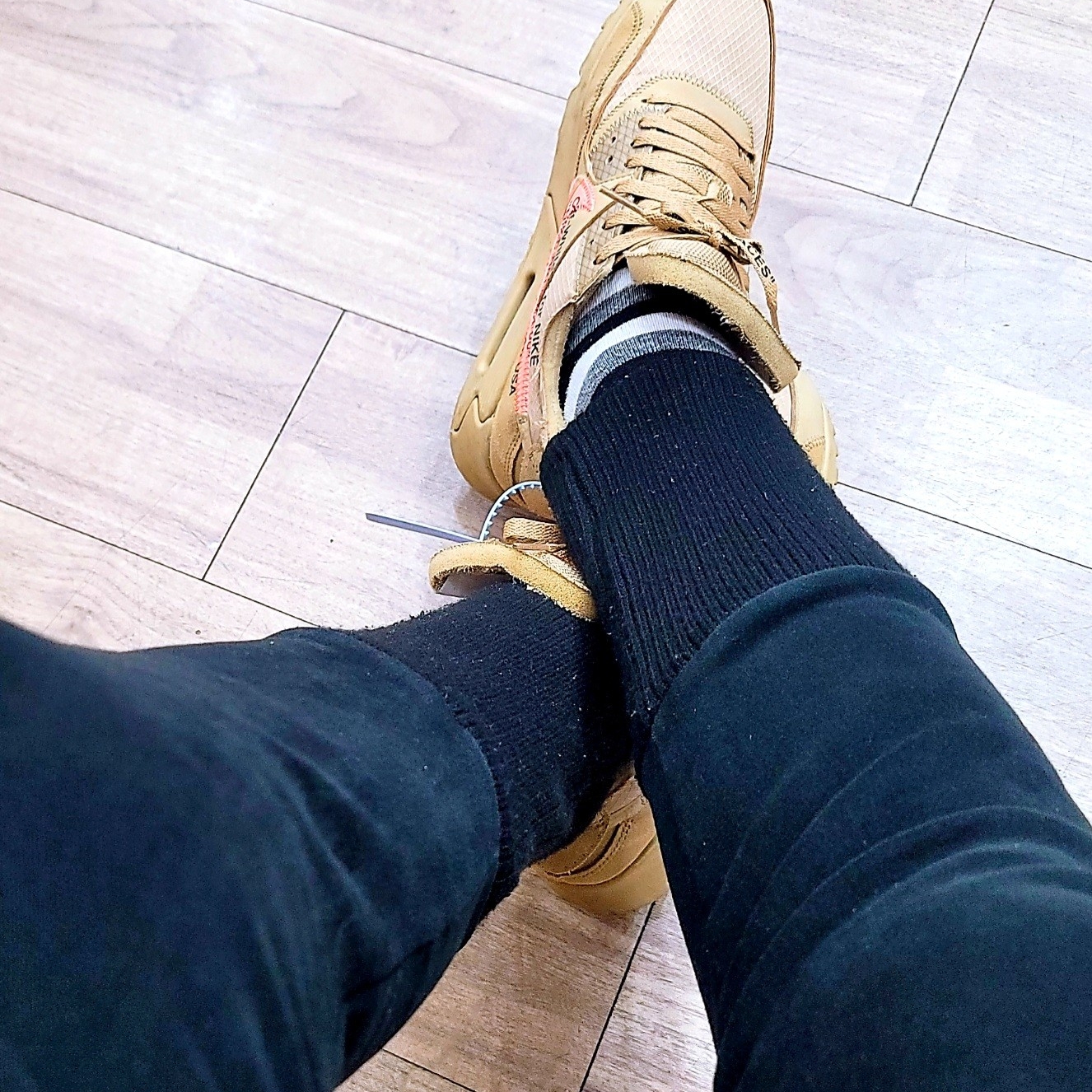Nike x Off-White Air Max 90 V2 Desert Ore 착용 스타일 - 2