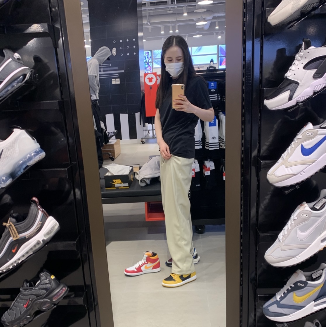 Jordan 1 Retro High OG Pollen 착용 스타일 - 4
