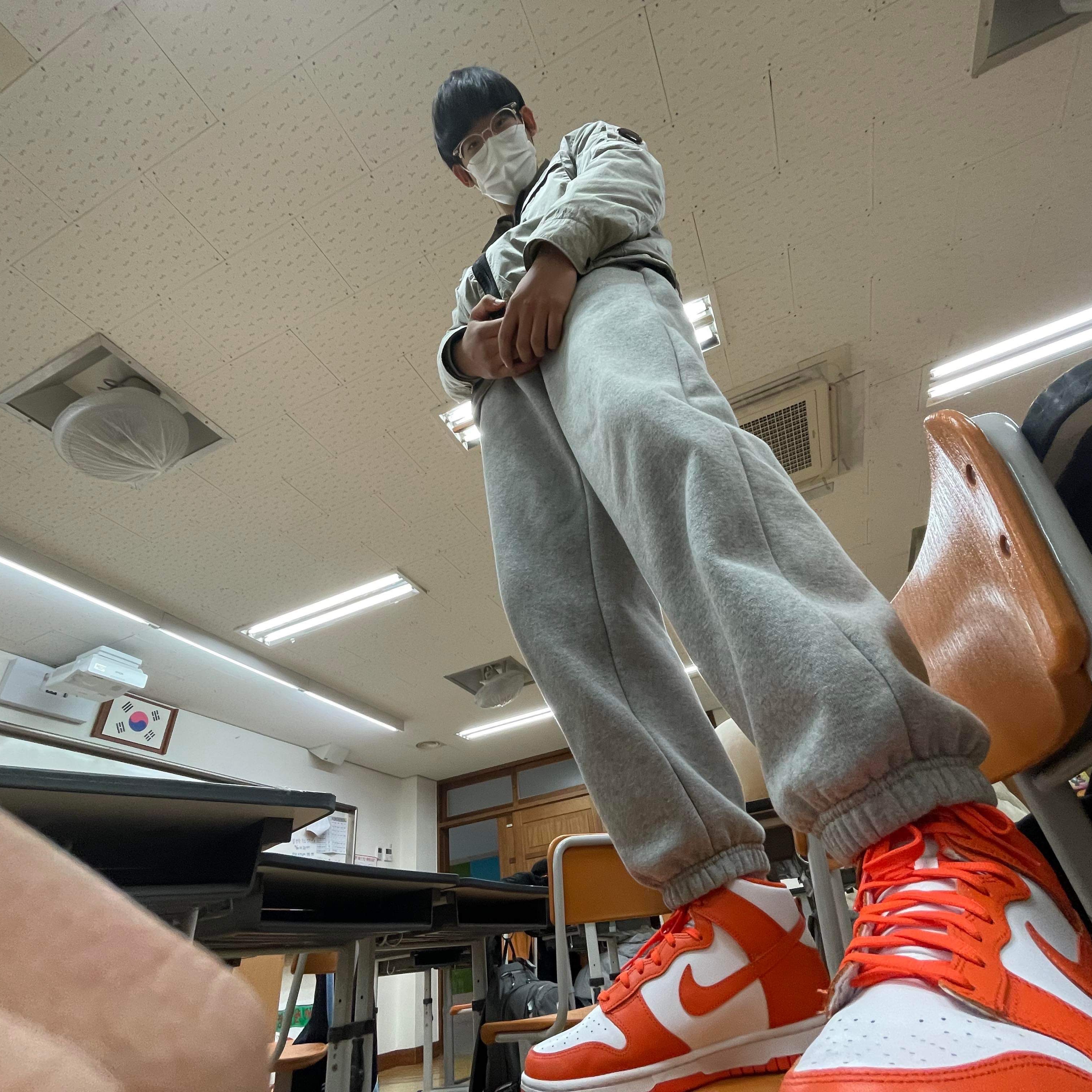Nike Dunk High Retro Orange Blaze 착용 스타일 - 1