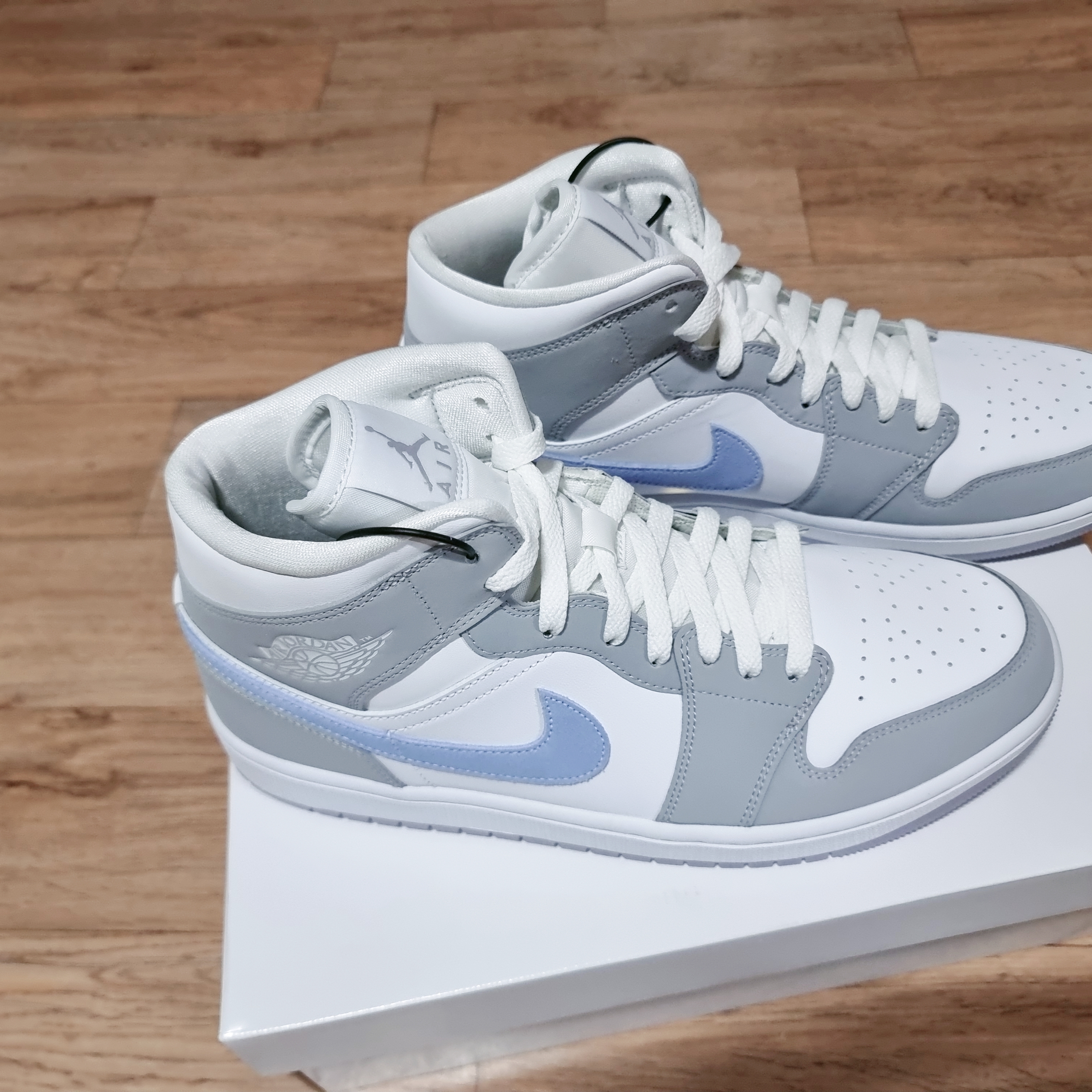 (W) Jordan 1 Mid Wolf Grey 착용 스타일 - 4