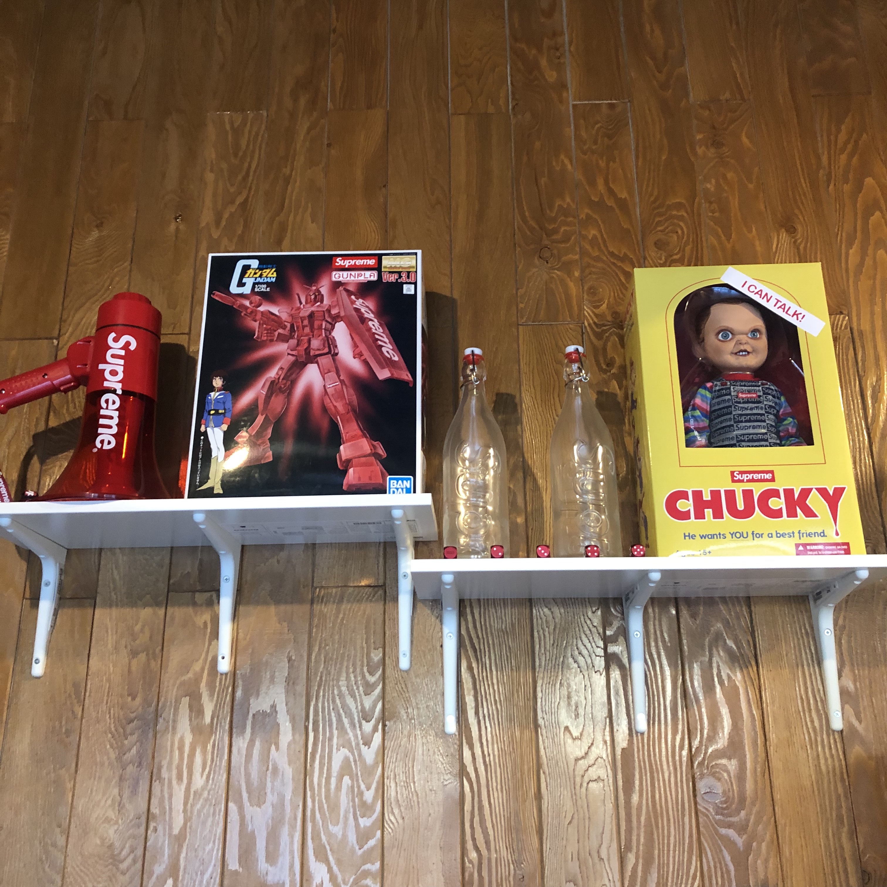 Supreme Chucky Doll - 20FW, Supreme Swing Top 1.0L Bottle Clear (Set of 2) 착용 스타일