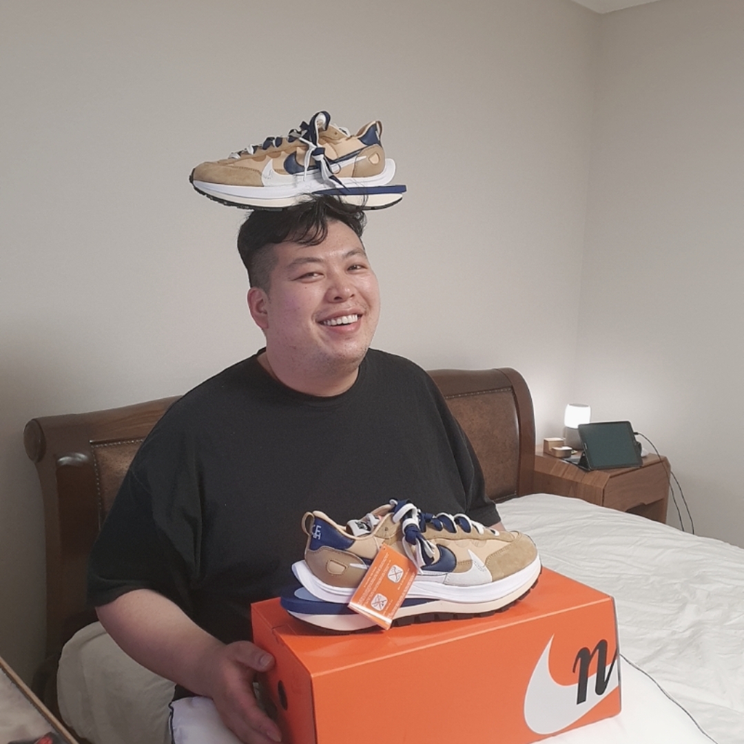 Nike x Sacai VaporWaffle Sesame and Blue Void 착용 스타일