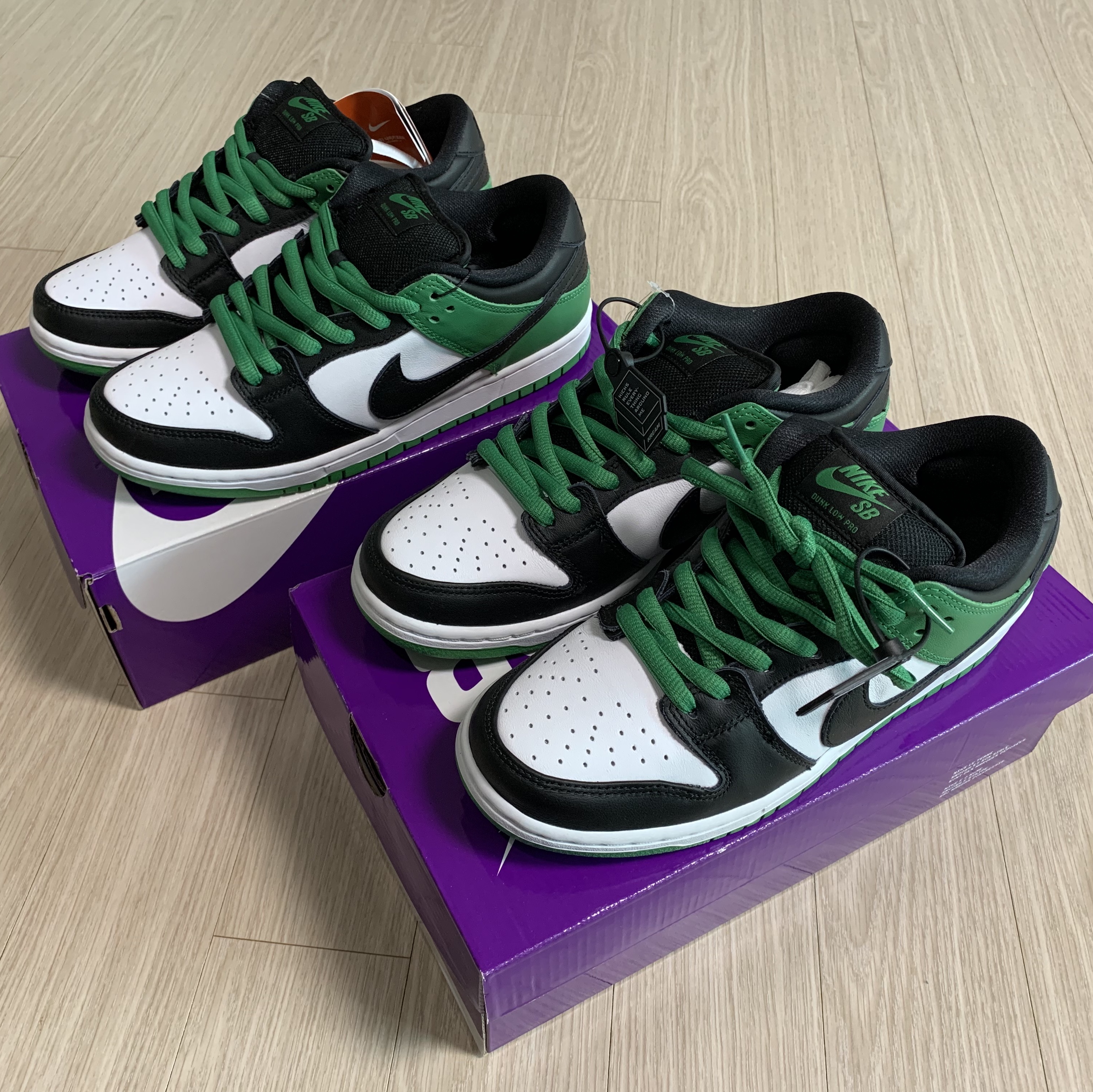 Nike SB Dunk Low Pro Black and Classic Green 착용 스타일