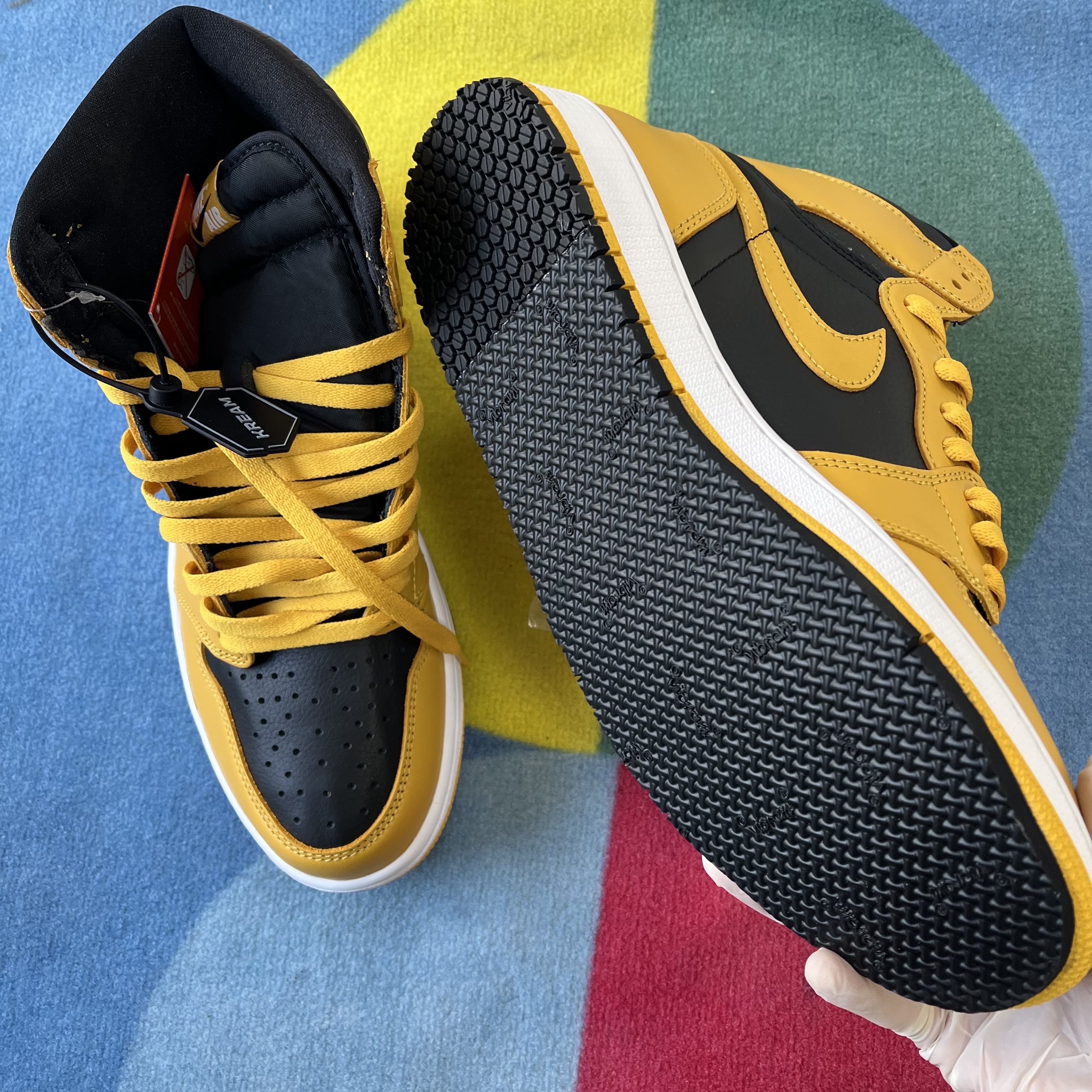 Jordan 1 Retro High OG Pollen 착용 스타일 - 4