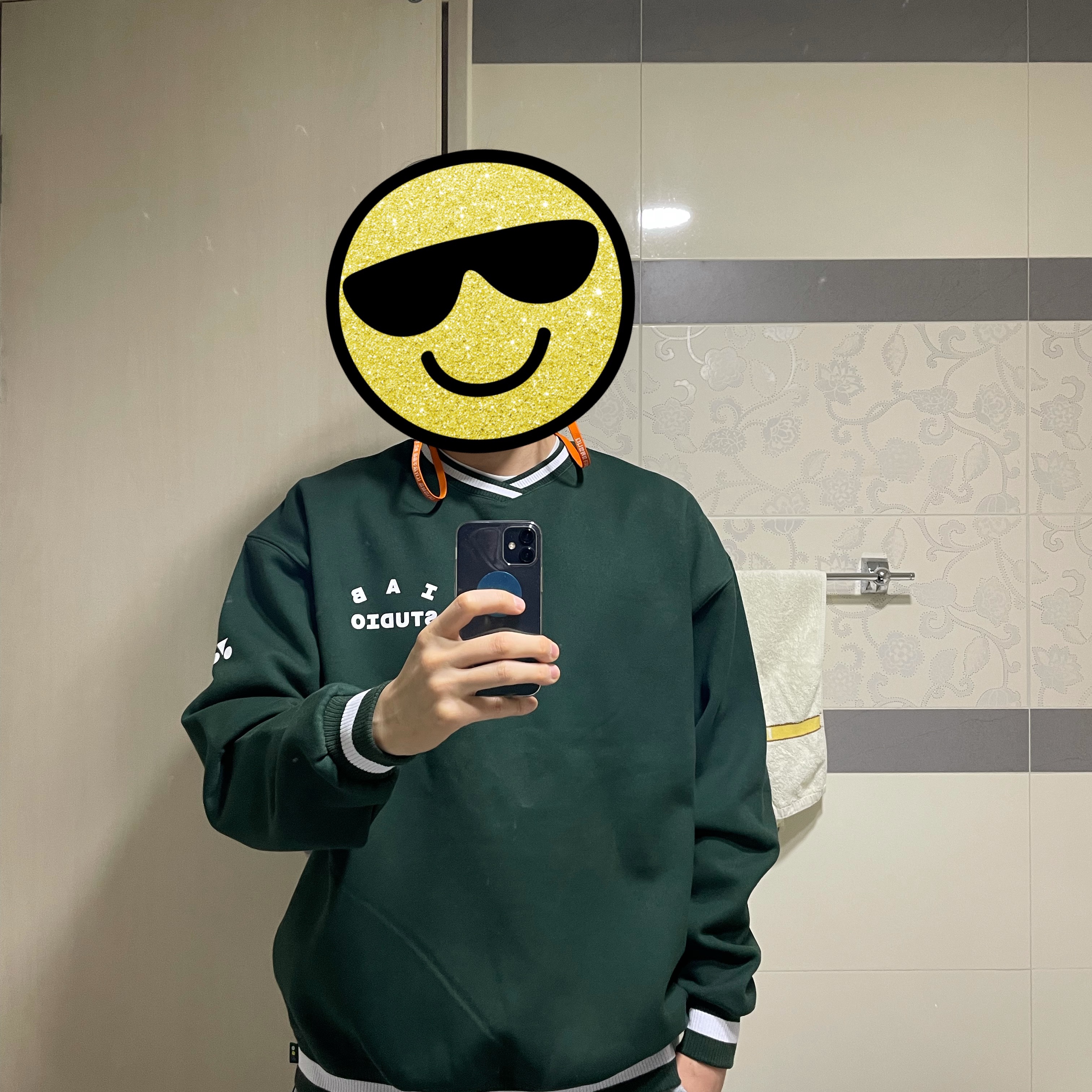 IAB Studio x Yonex Sweatshirt Green 착용 스타일