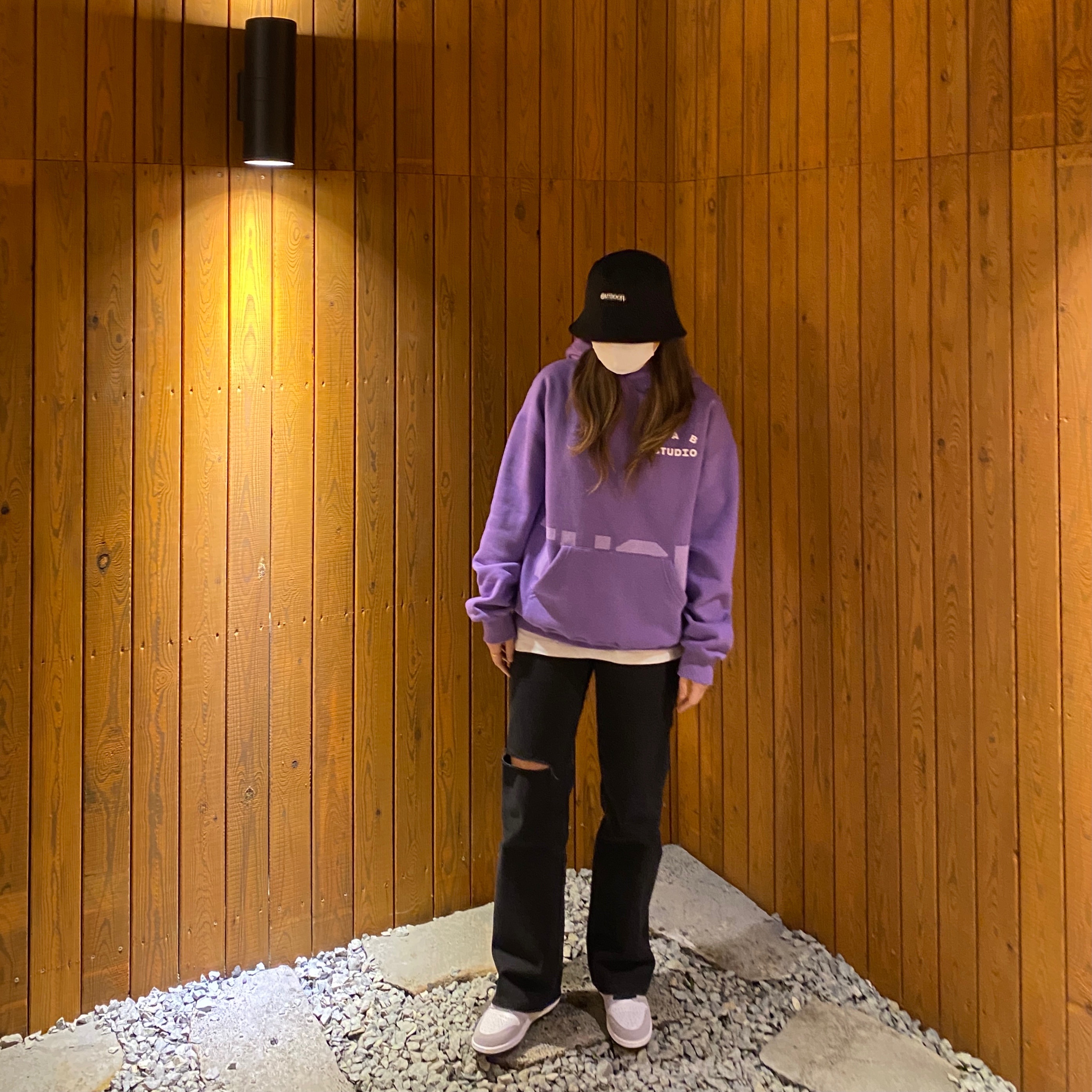 IAB Studio x Thor Hoodie Purple, (GS) Jordan 1 Retro High OG Light Smoke Grey 착용 스타일 - 1