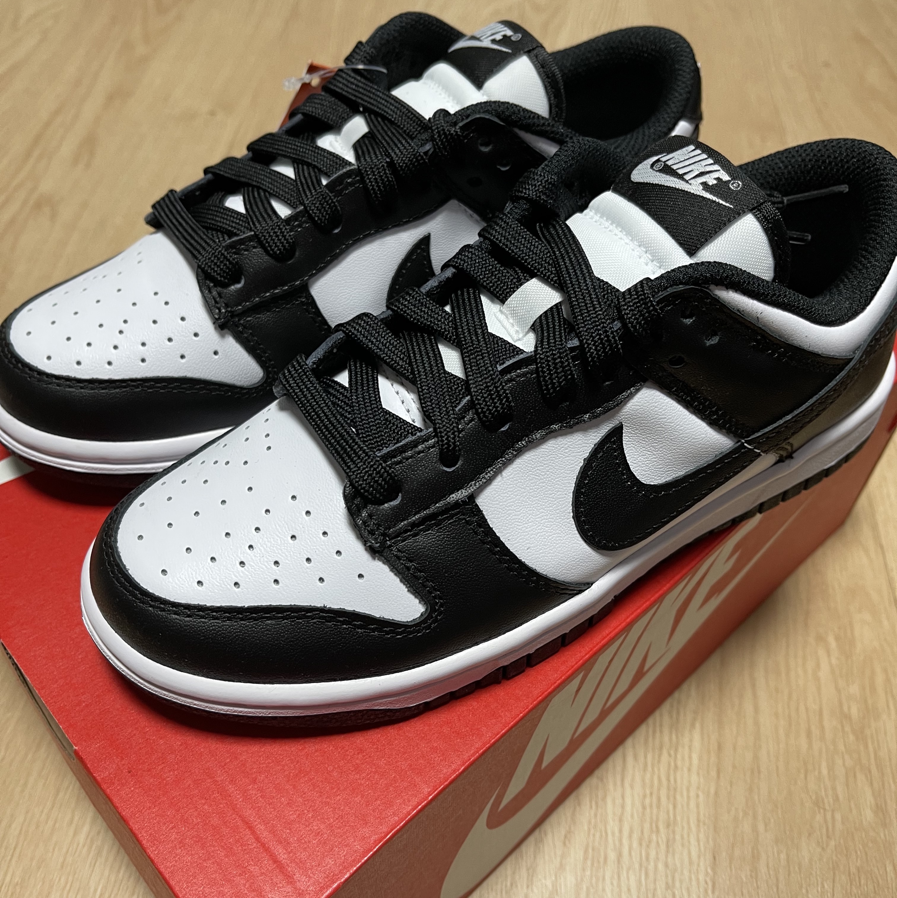 (W) Nike Dunk Low Black 착용 스타일