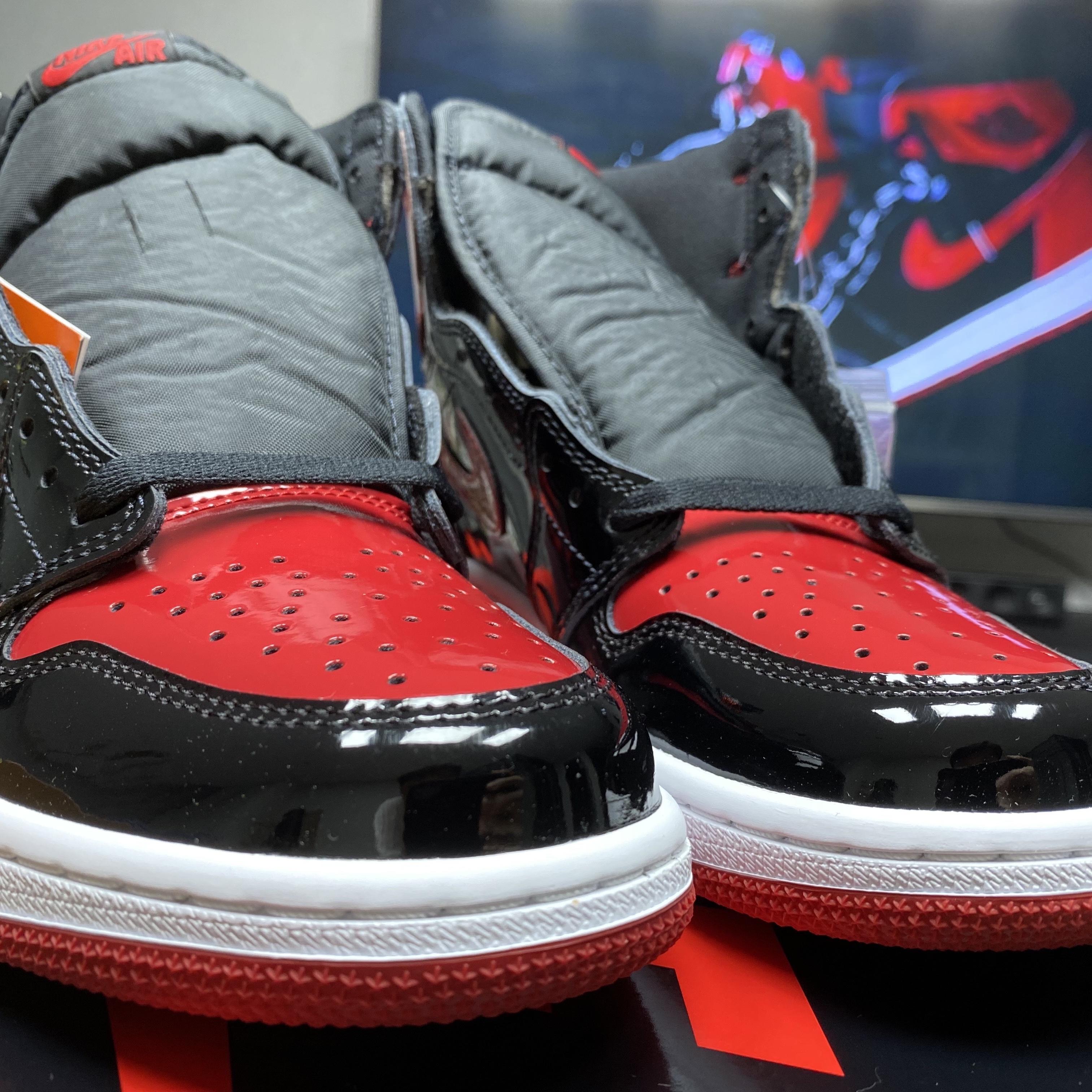 Jordan 1 Retro High OG Patent Bred, Nike ACG Gore-Tex Misery Ridge Jacket Black - US/EU 착용 스타일 - 4