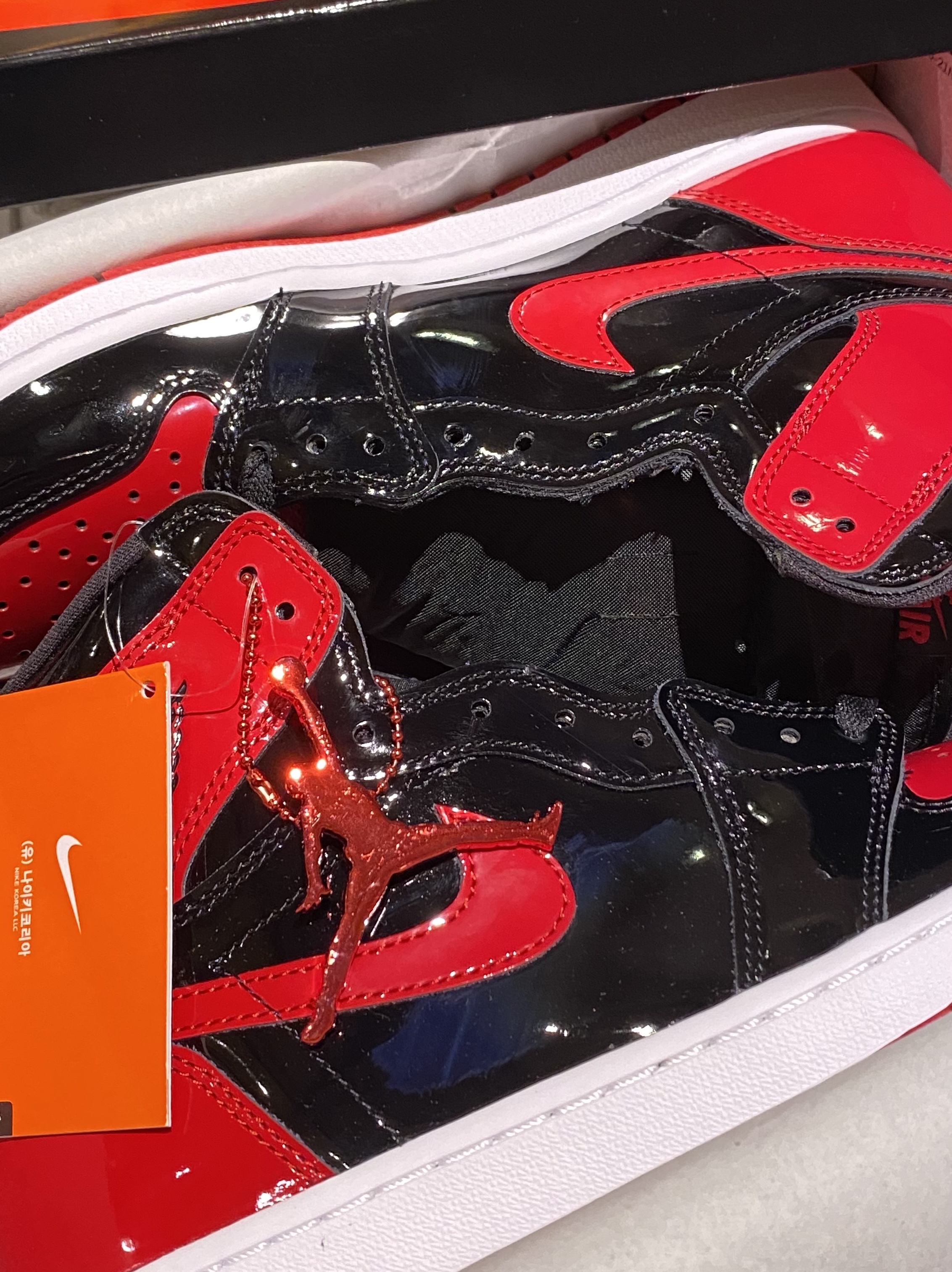 Jordan 1 Retro High OG Patent Bred 착용 스타일