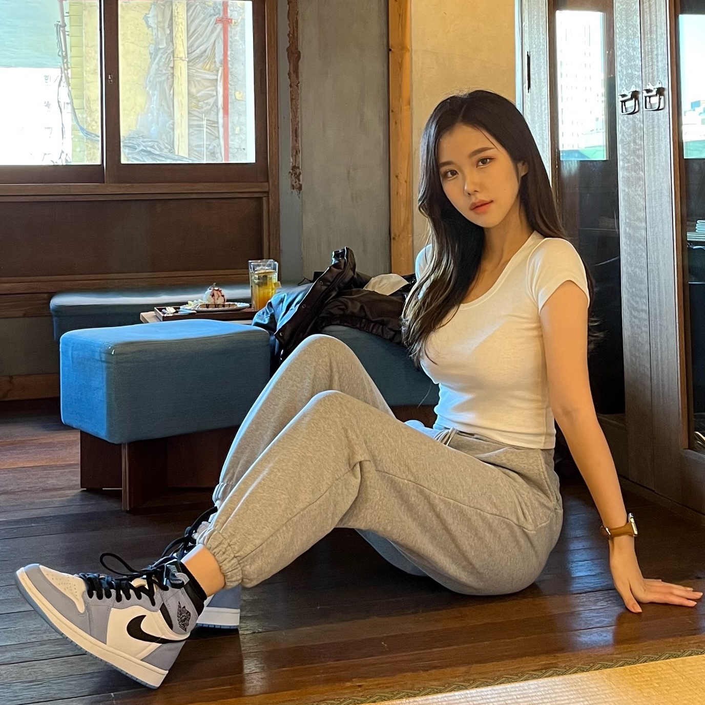 Jordan 1 Retro High OG University Blue 착용 스타일