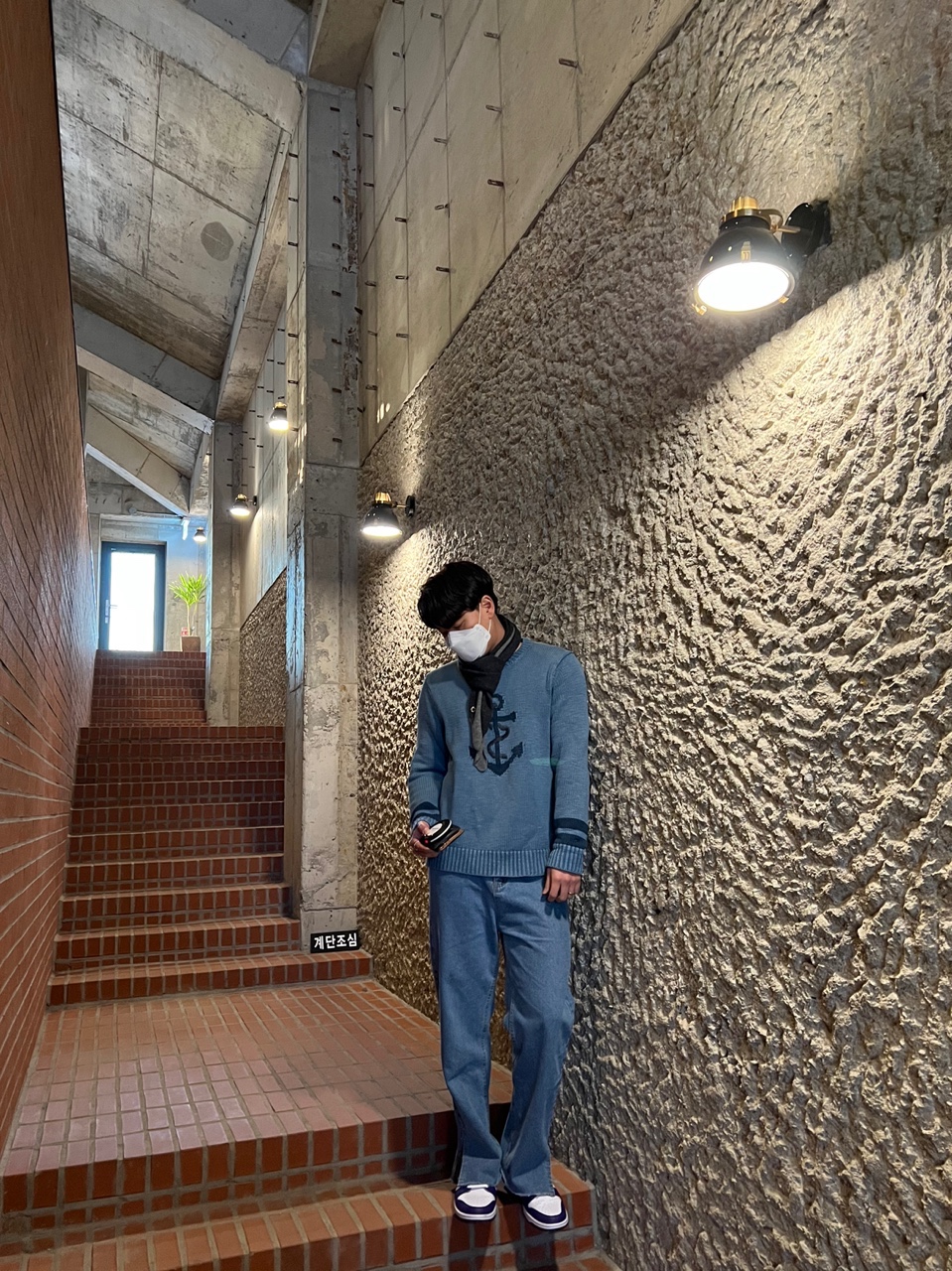 Maison Margiela Rubber Leather Bi-Fold Wallet Black, Nike Dunk Low Retro Championship Court Purple 착용 스타일