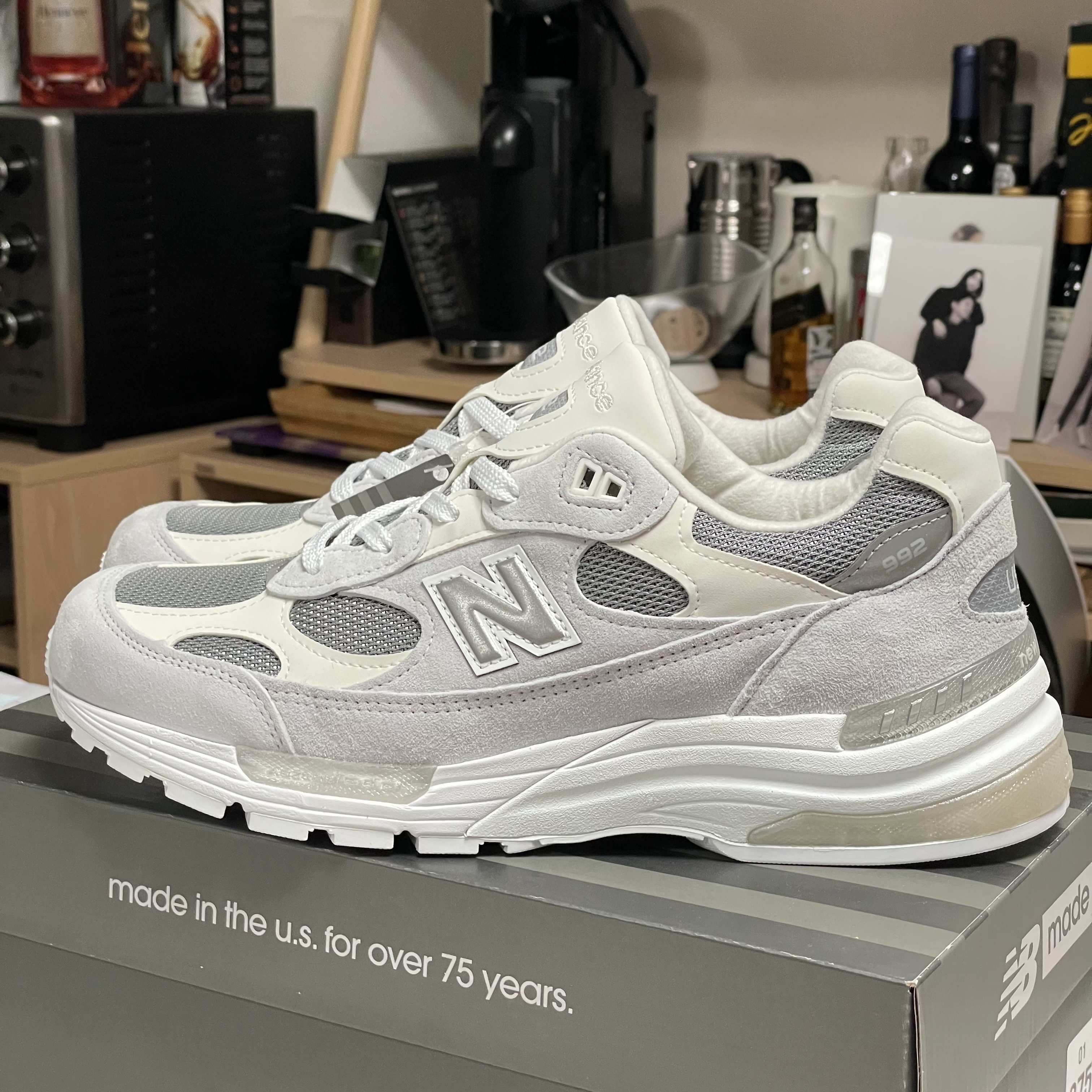 New Balance 992 Made in USA White Silver 착용 스타일