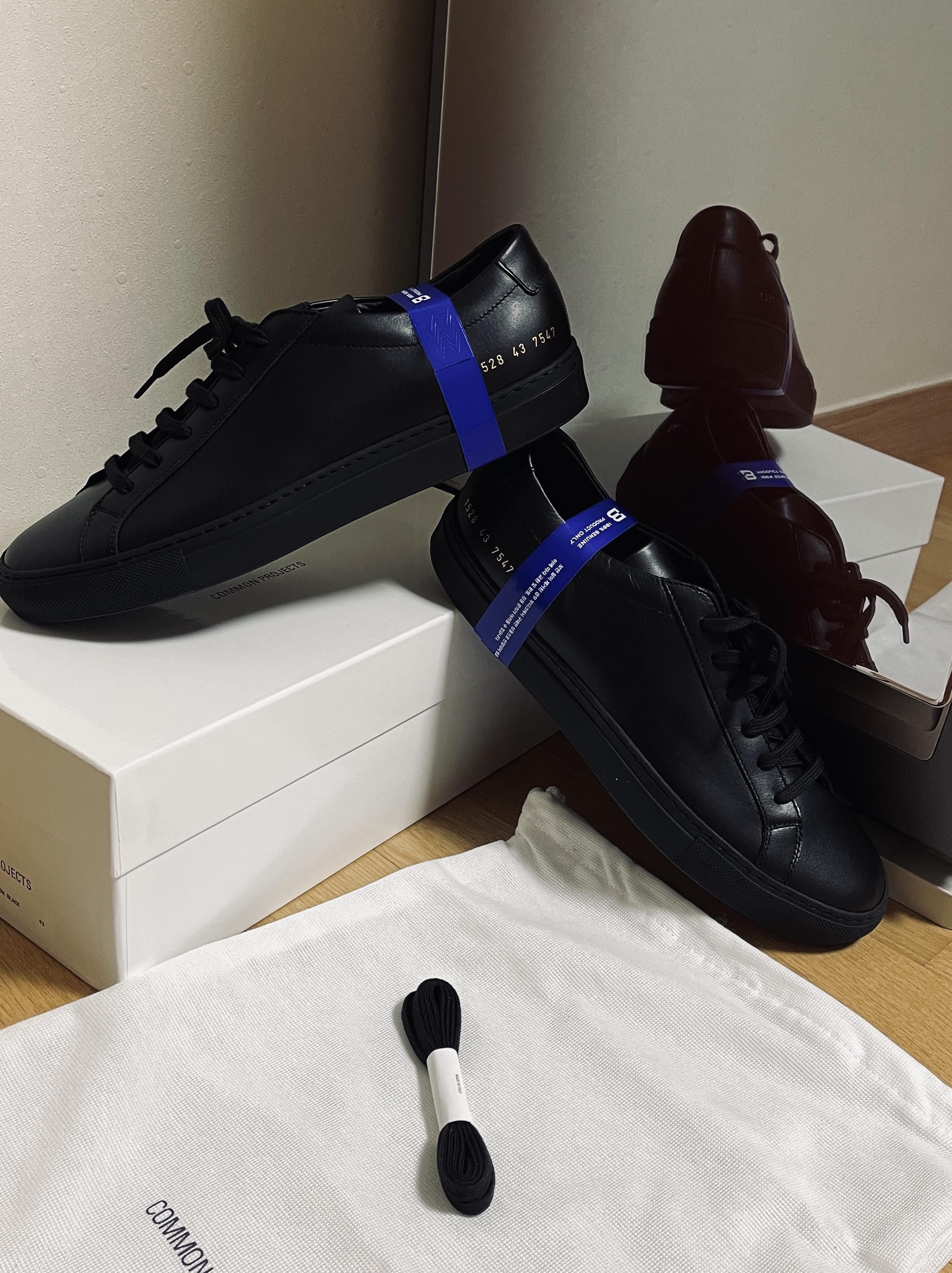 Common Projects Original Achilles Low Black, (W) Common Projects Original Achilles Low Black 착용 스타일