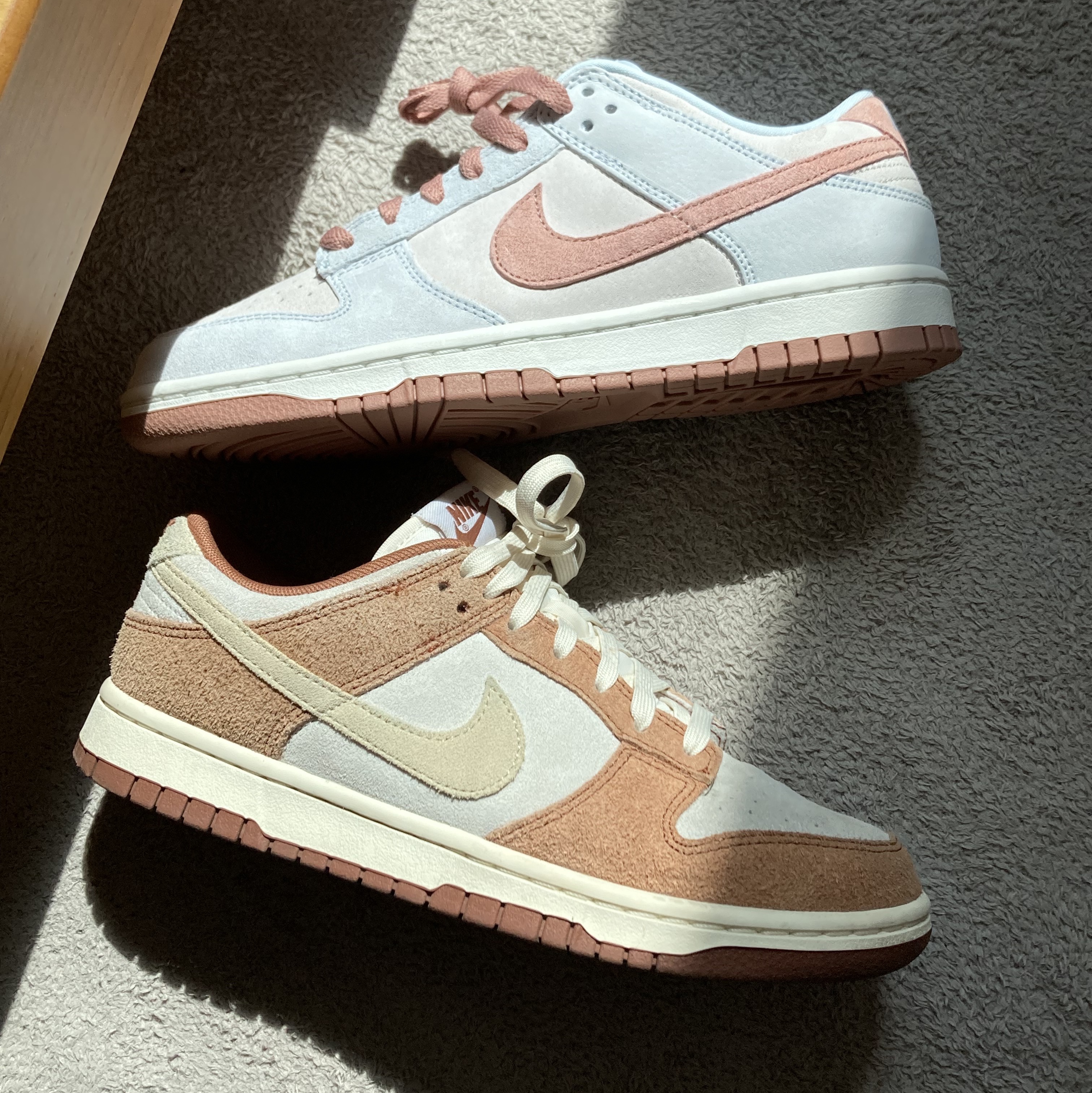 Nike Dunk Low Retro PRM Fossil Rose, Nike Dunk Low Pro Premium Medium Curry 착용 스타일 - 1