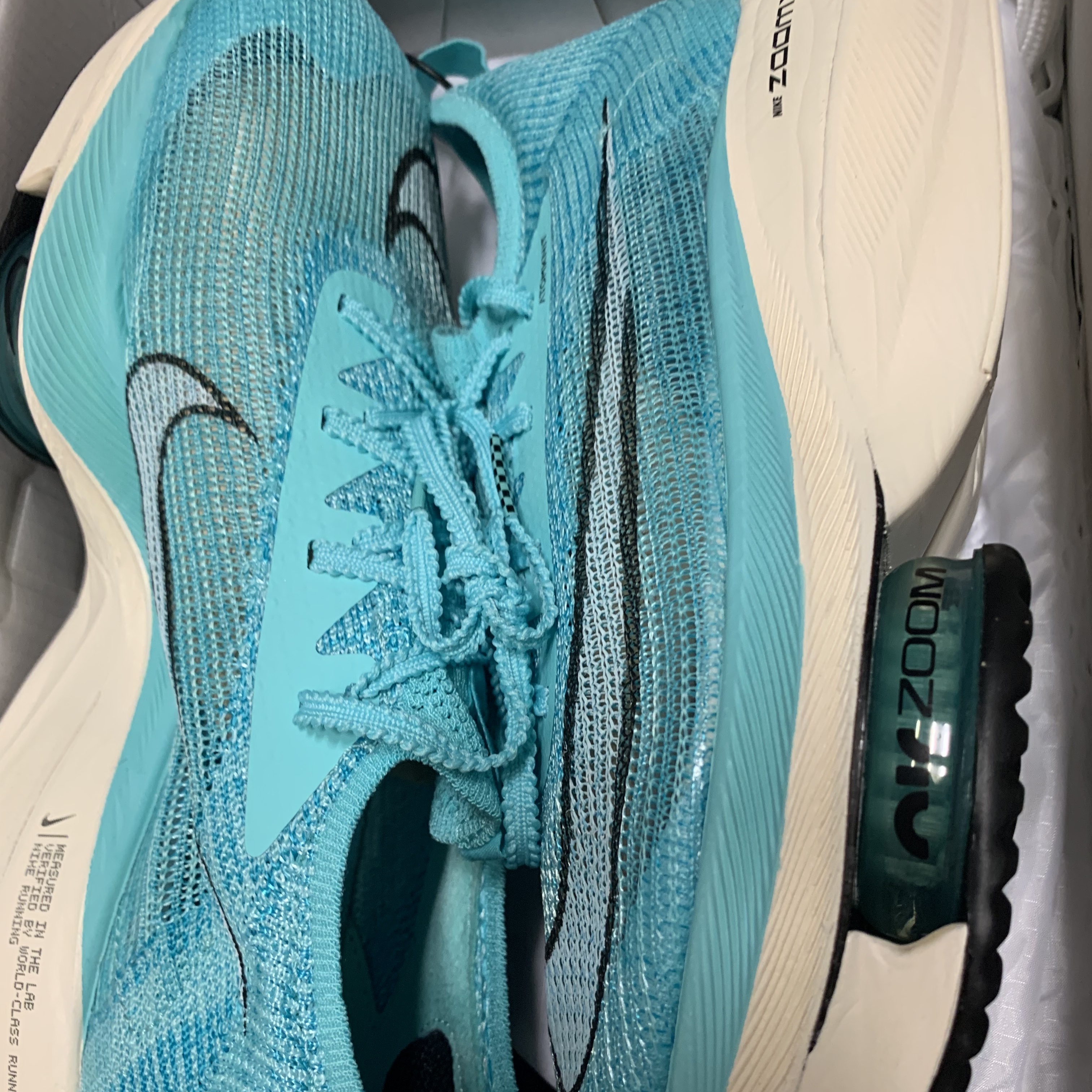Nike Air Zoom Alphafly Next% Hyper Turquoise 착용 스타일