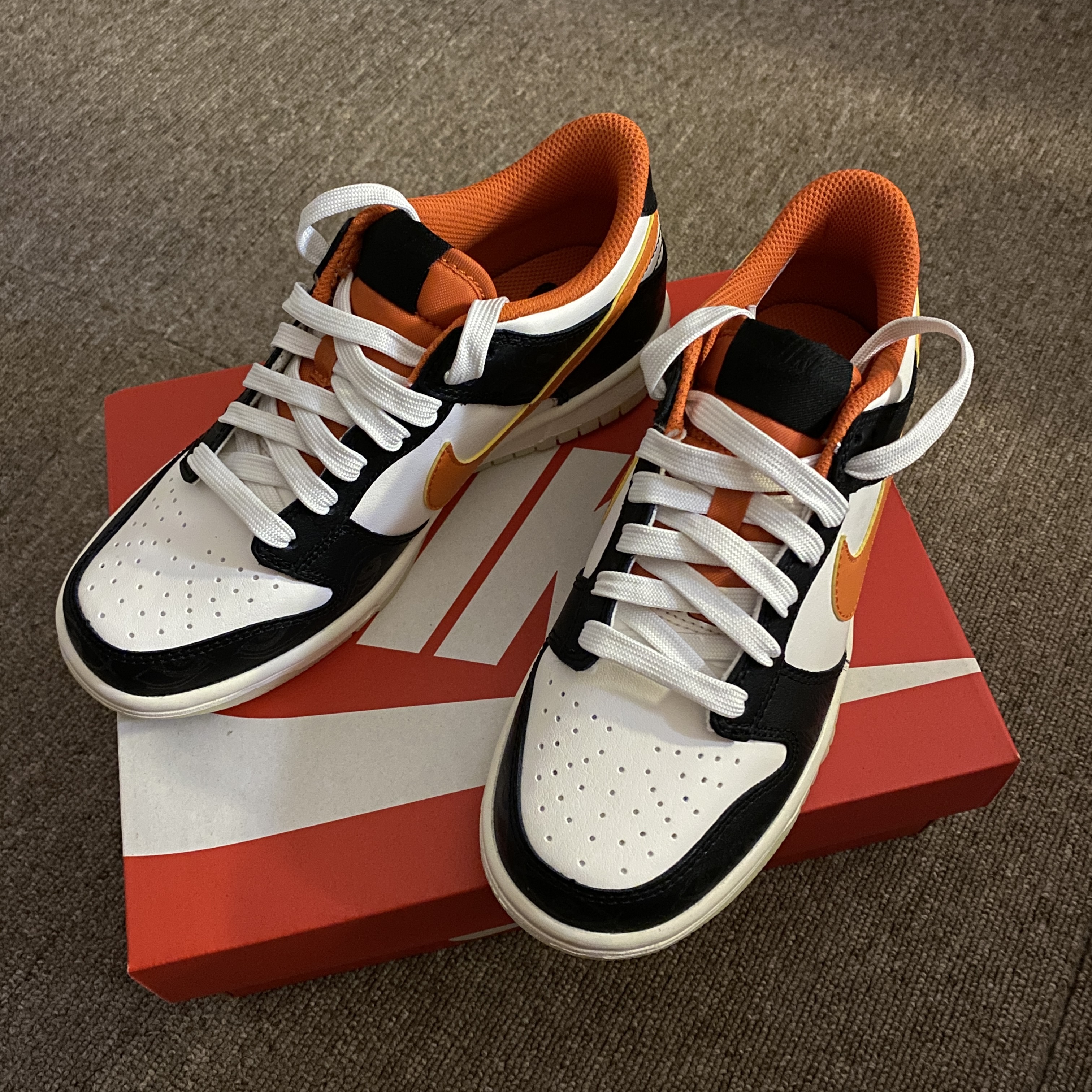 Nike Dunk Low Retro PRM Halloween 착용 스타일 - 1