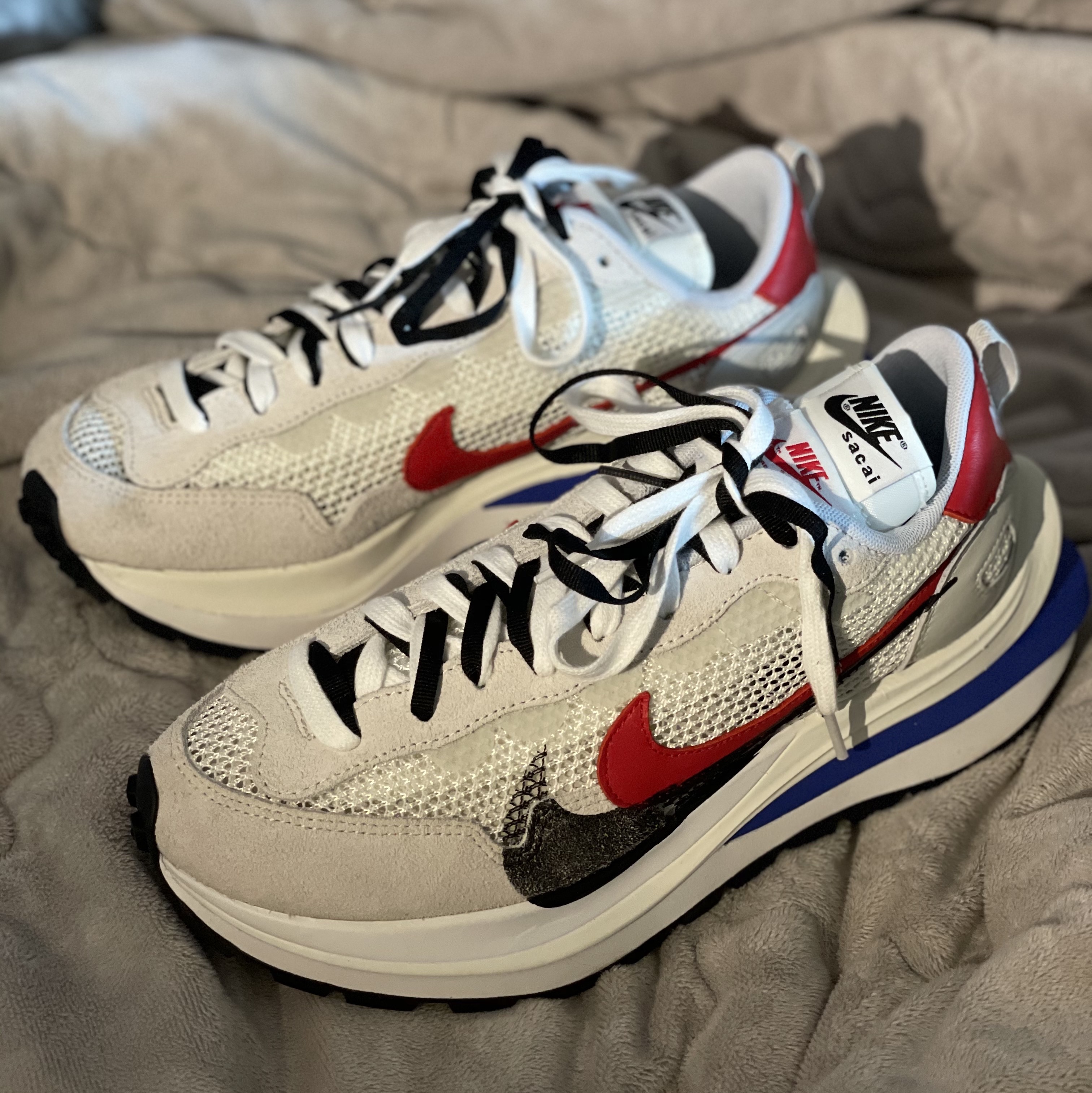 Nike x Sacai VaporWaffle Royal Fuchsia 착용 스타일