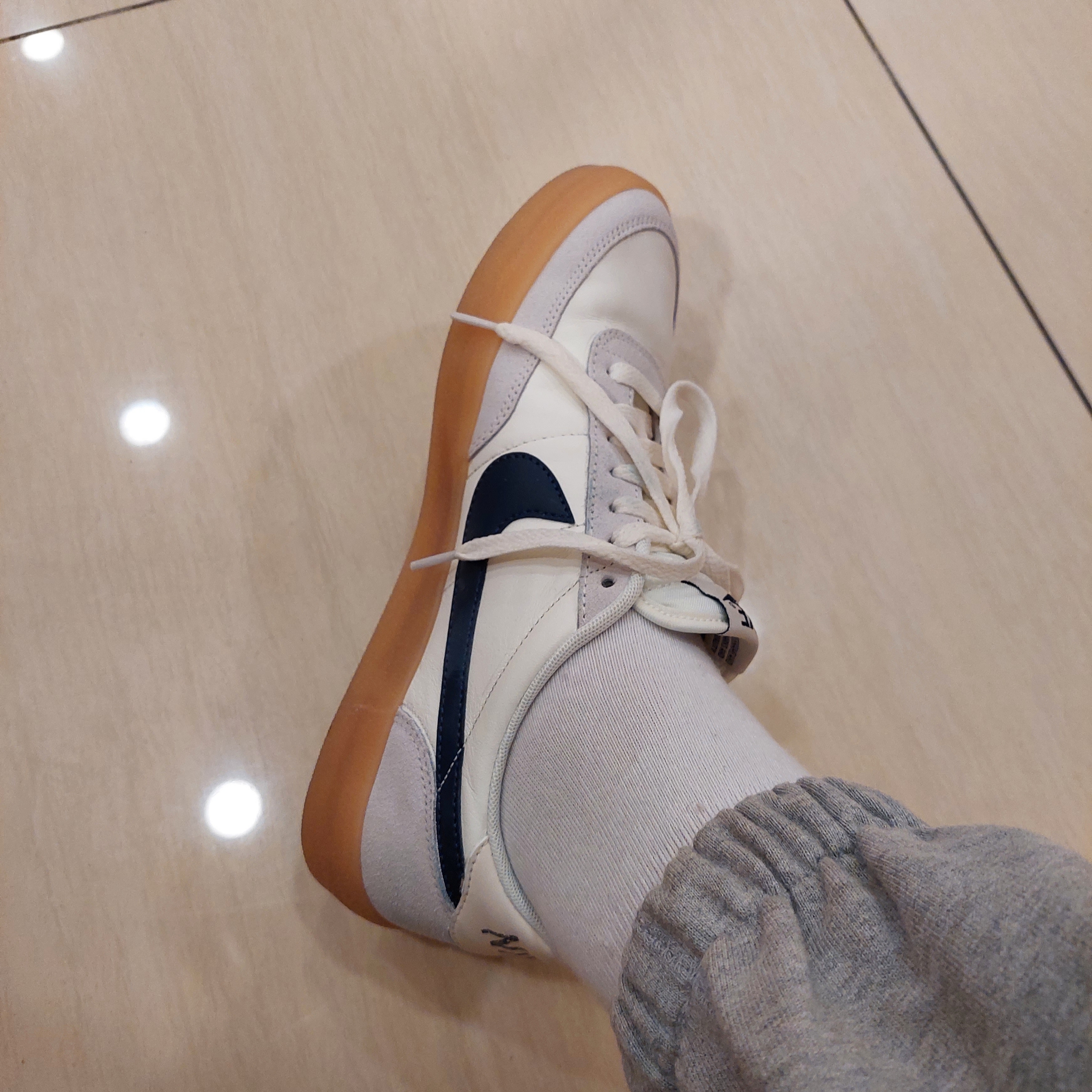 Nike x J.Crew Killshot 2 Sail Midnight Navy 착용 스타일 - 1