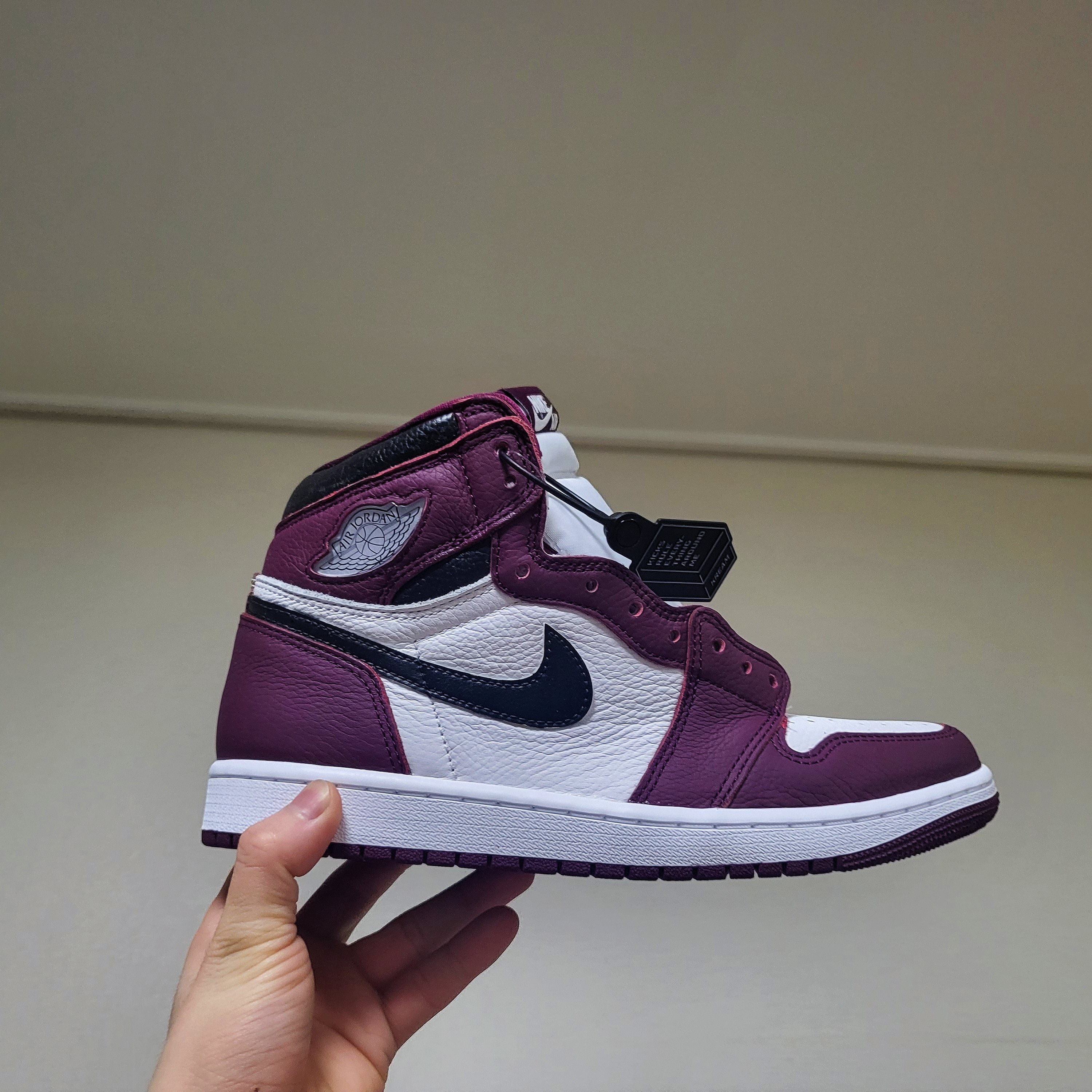 Jordan 1 Retro High OG Bordeaux 착용 스타일
