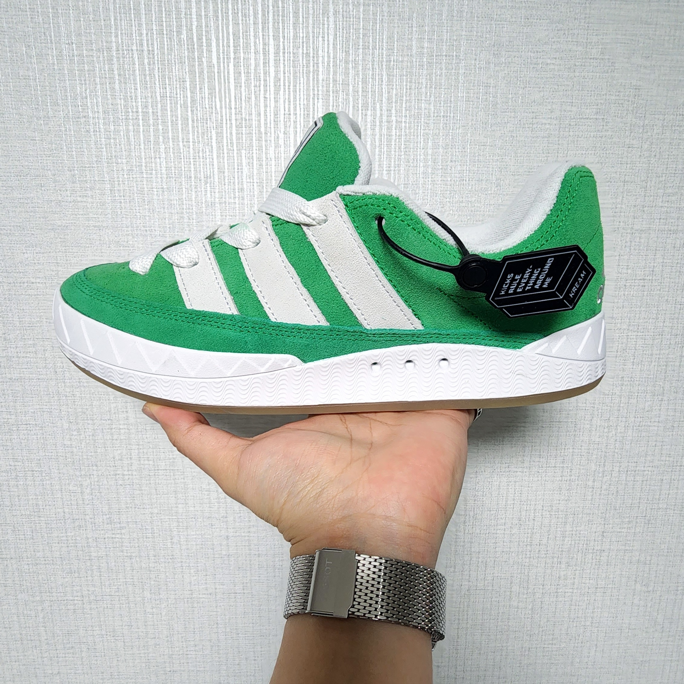 Adidas Adimatic Green 착용 스타일