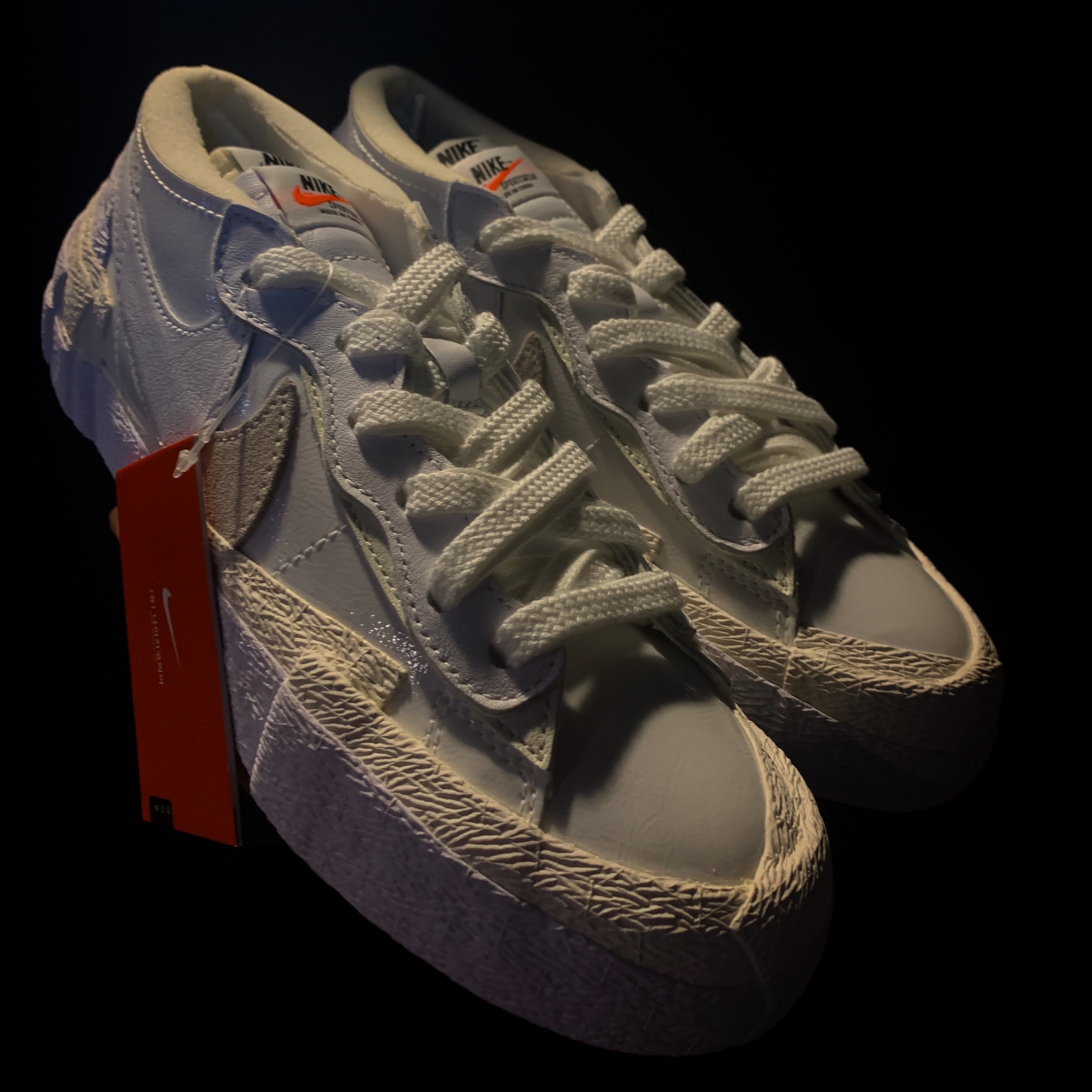 Nike x Sacai Blazer Low White Patent Leather 착용 스타일 - 5