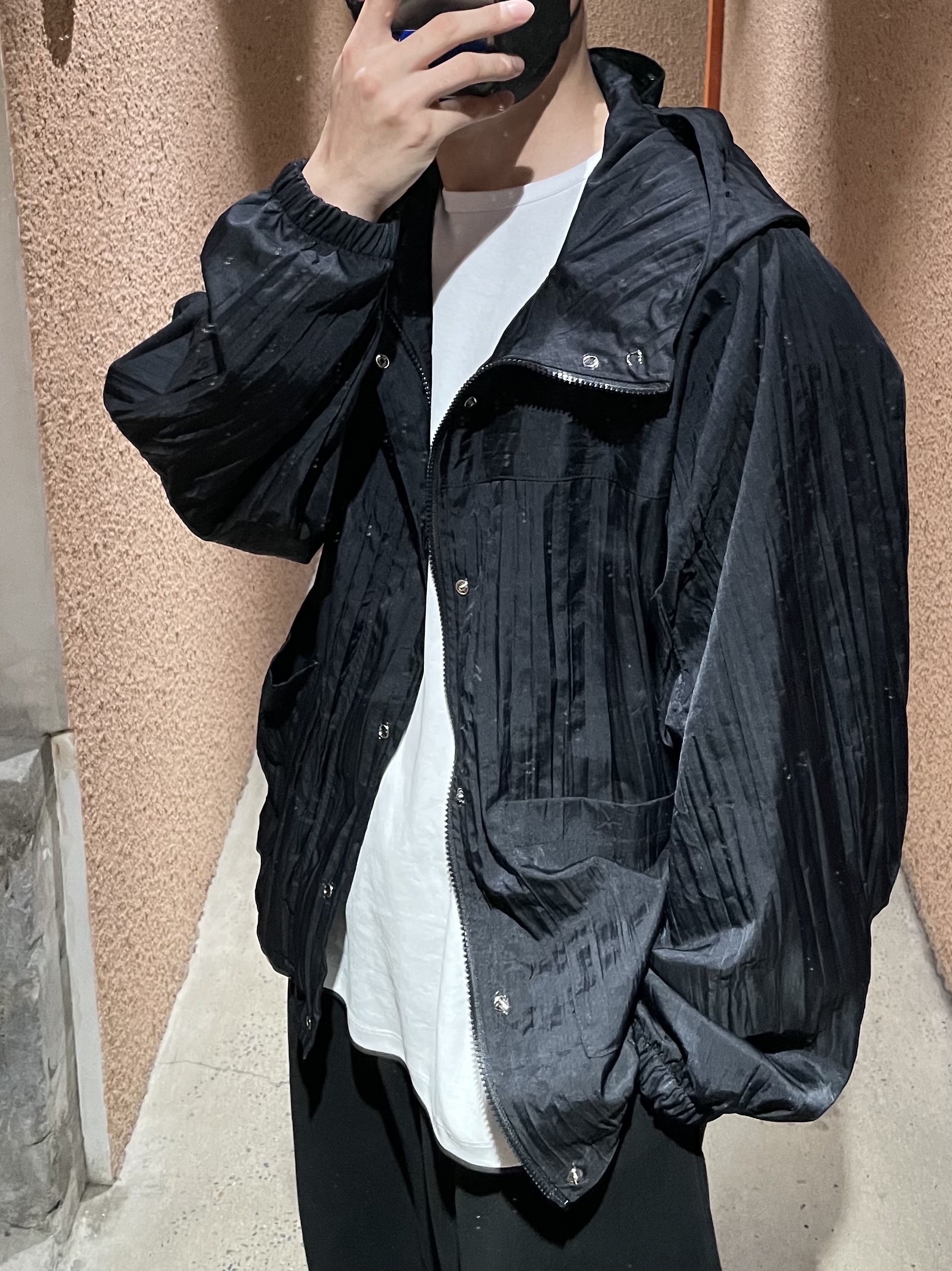 Nike x Sacai x Jean Paul Gaultier VaporWaffle Black White 착용 스타일 - 3